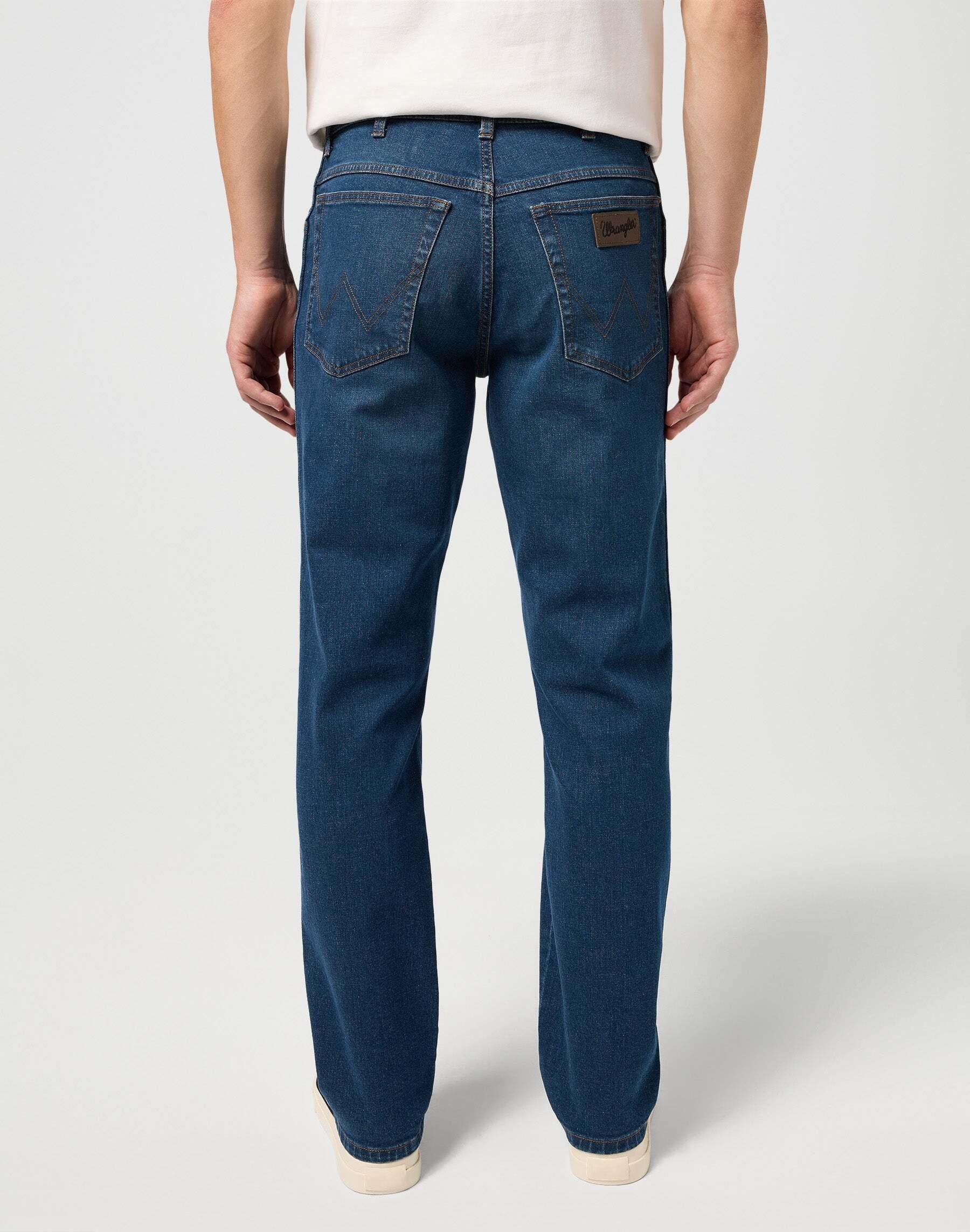 Wrangler Texas Low Stretch Regular Fit Straight Leg Jeans