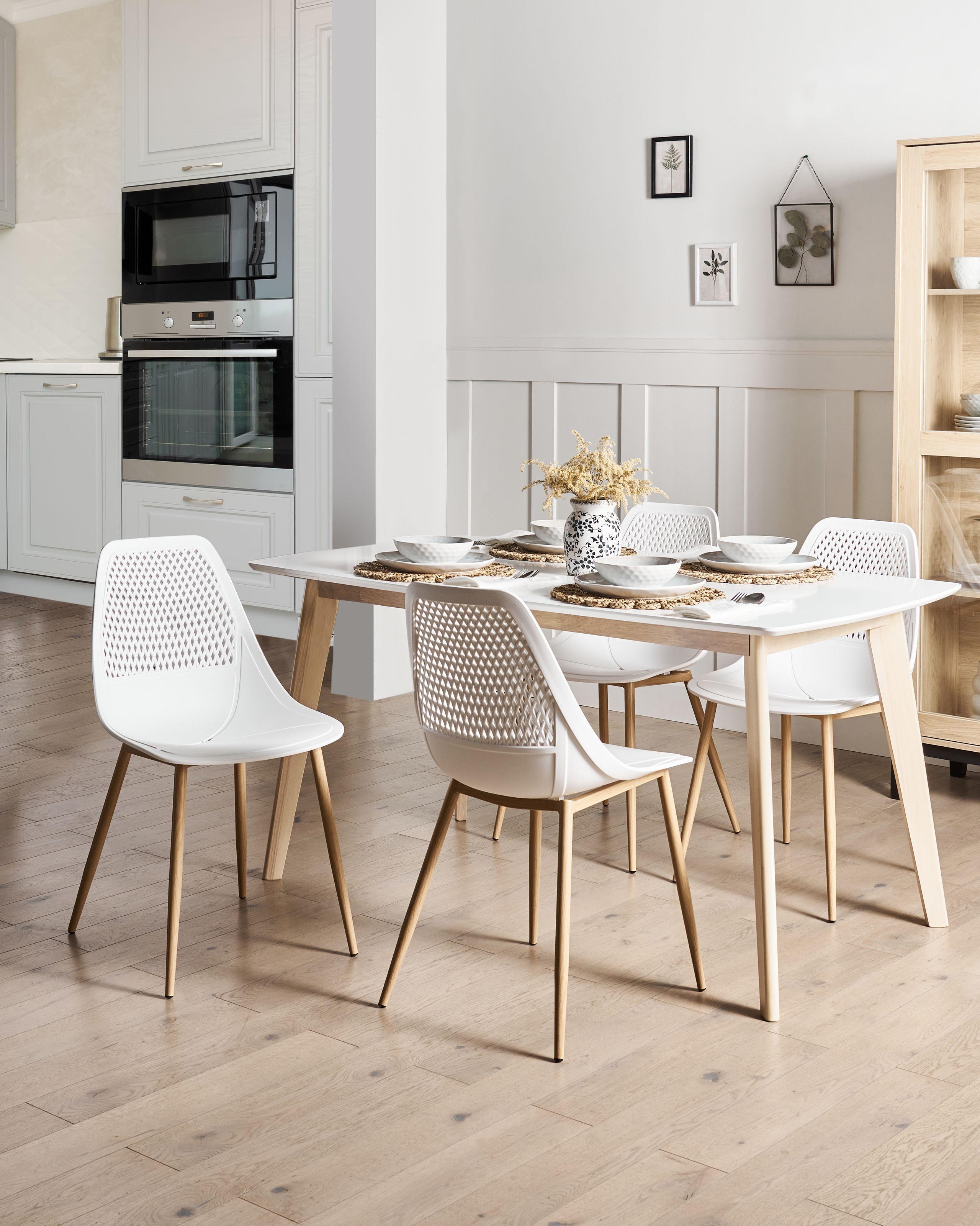 Beliani Esszimmerstuhl 4er Set aus Kunststoff Minimalistisch HAZELTON