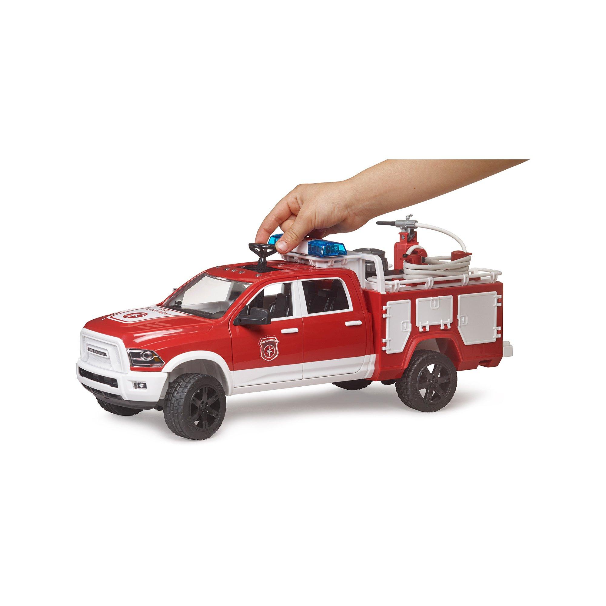 bruder RAM 2500 Feuerwehreinsatzwagen