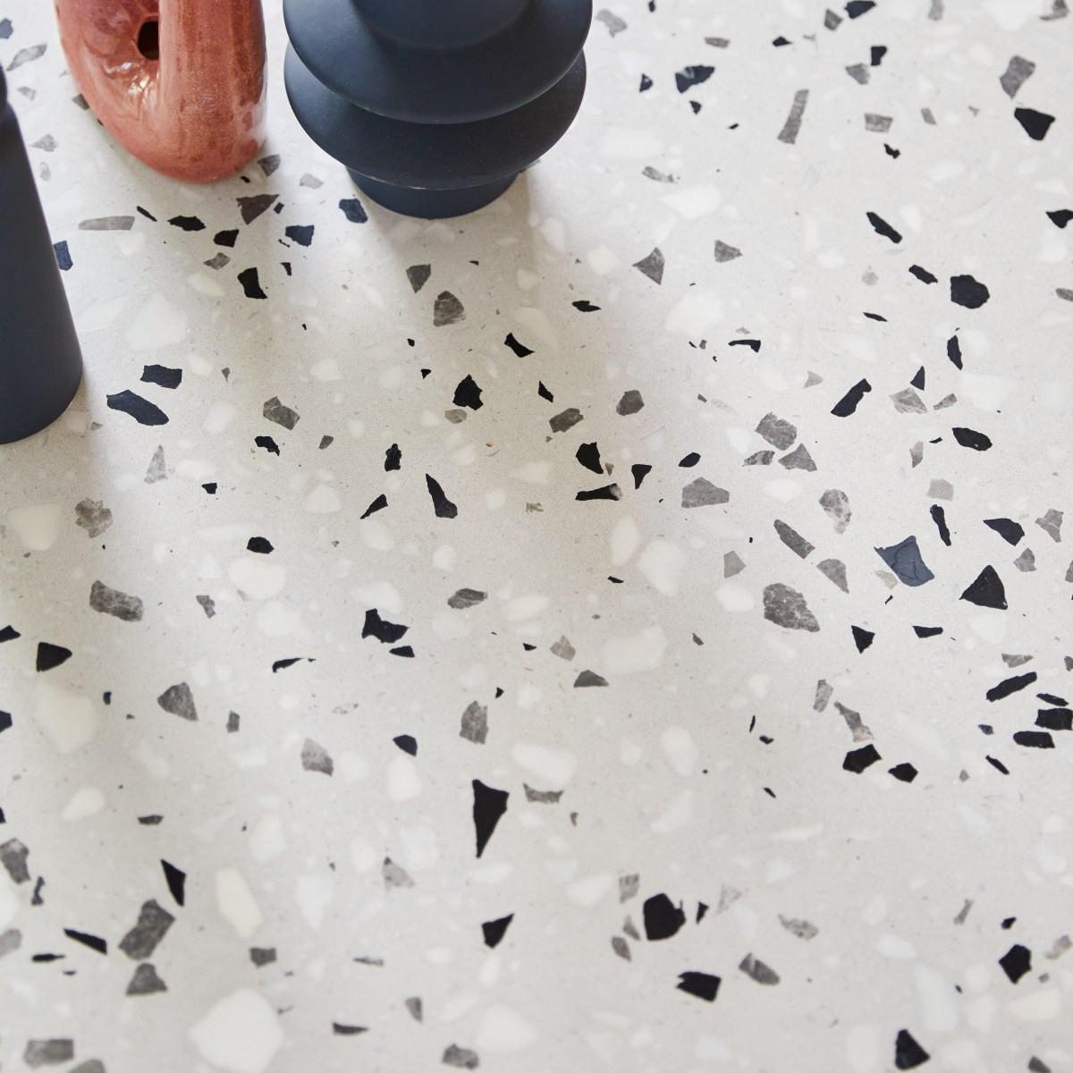 Tikamoon Rechteckiger Tisch Premium-Terrazzo und Metall 4–6 Pers. Elio