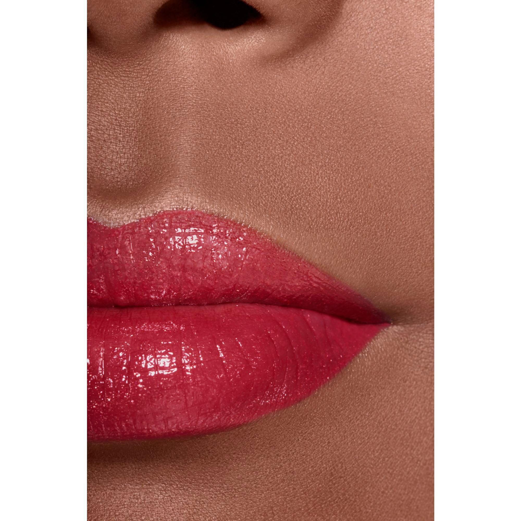 CHANEL ROUGE COCO FLASH colour, shine, intensity in a flash