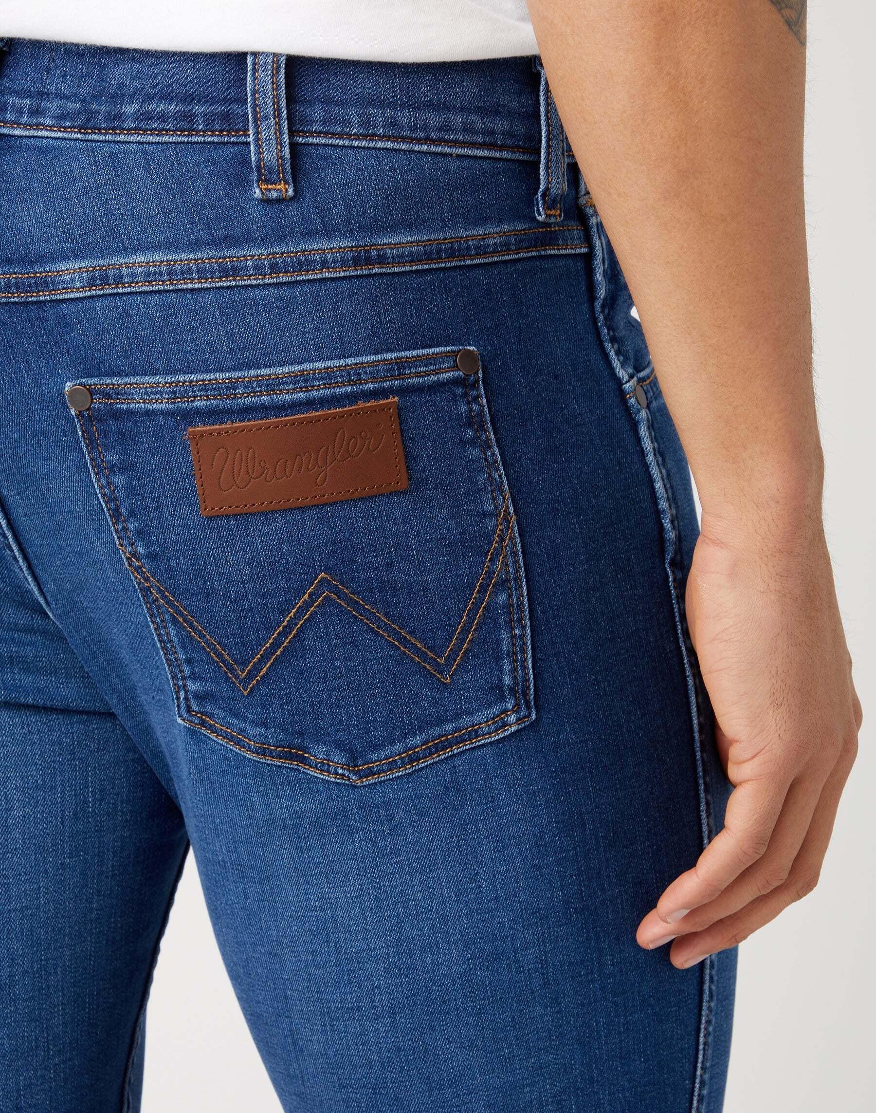Wrangler Greensboro Medium Stretch Straight Leg Jeans