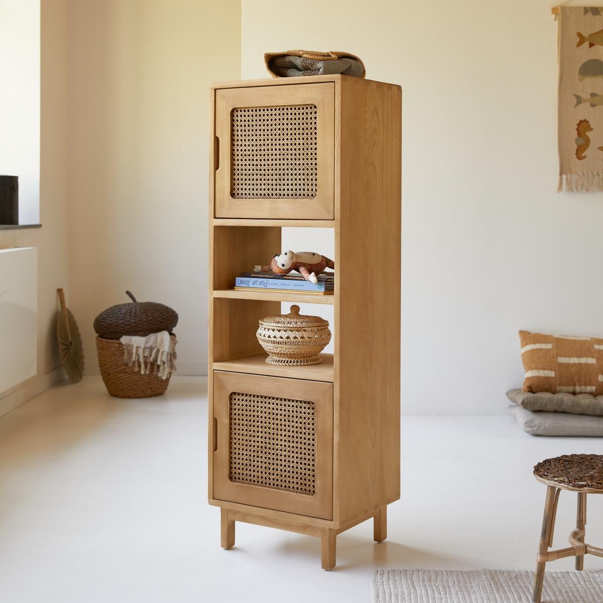 Tikamoon Hoher Kinder-Bücherschrank aus Ulme und Rattangeflecht Luis