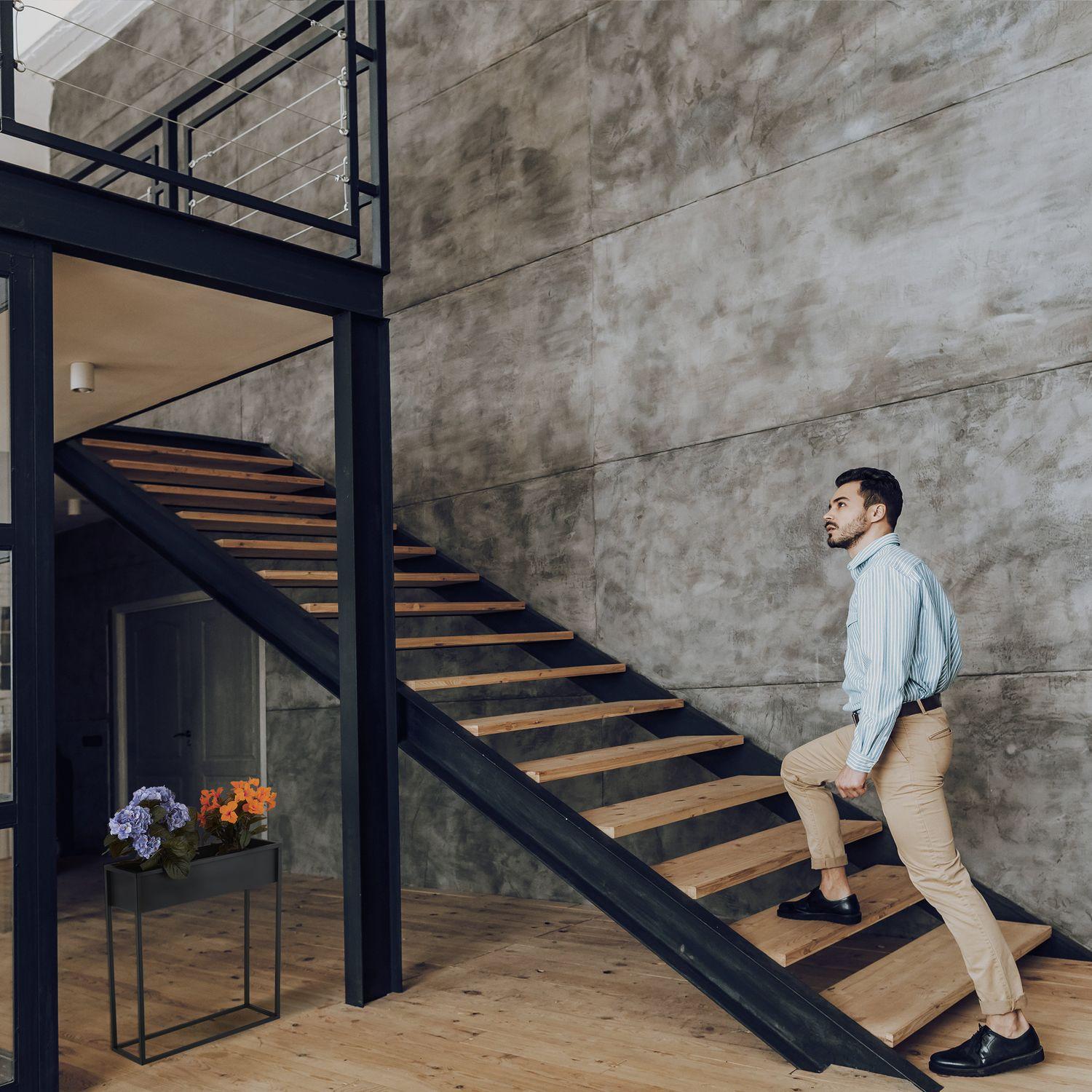 B2X Blumenständer ausem Metall