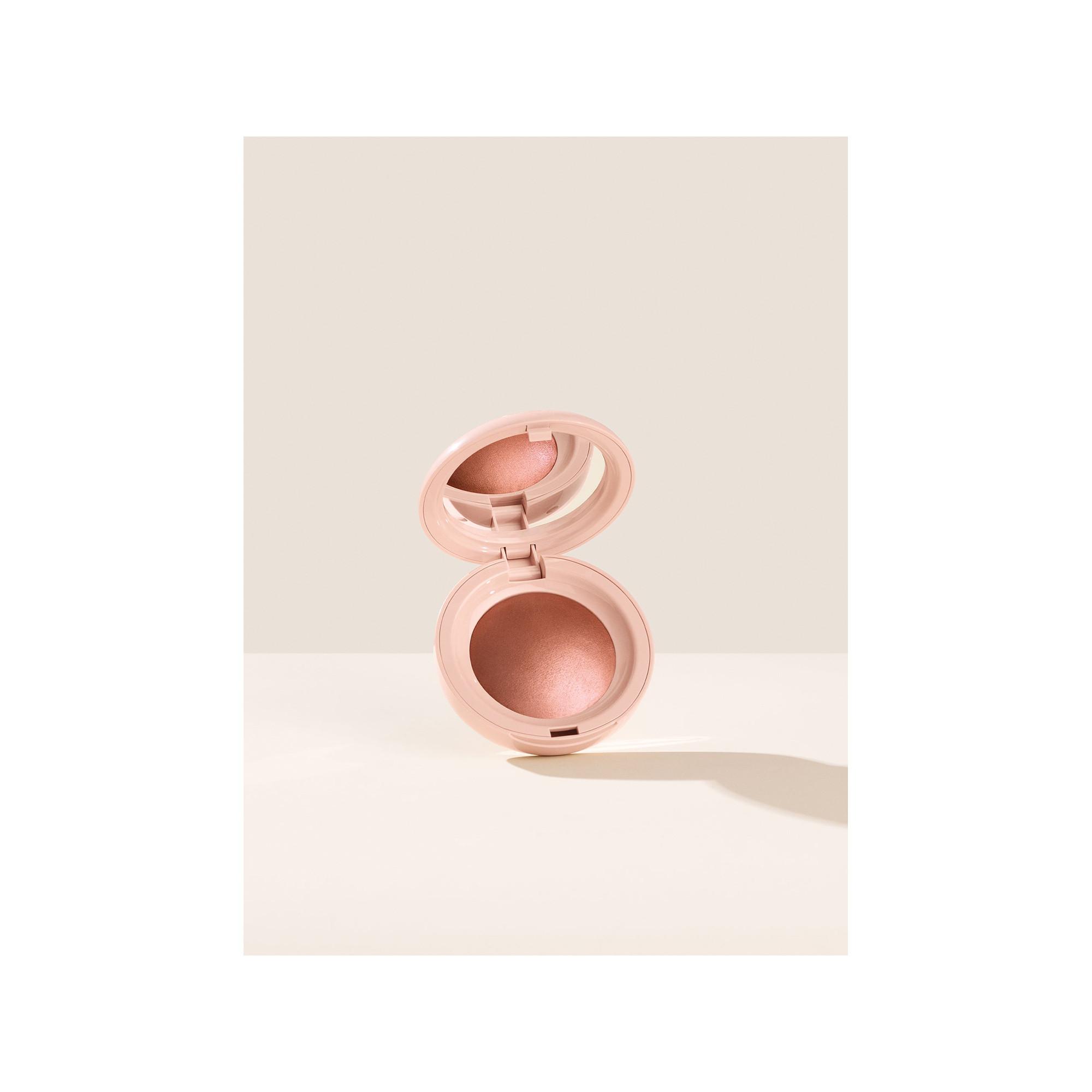 RARE BEAUTY Positive Light Silky Touch Highlighter