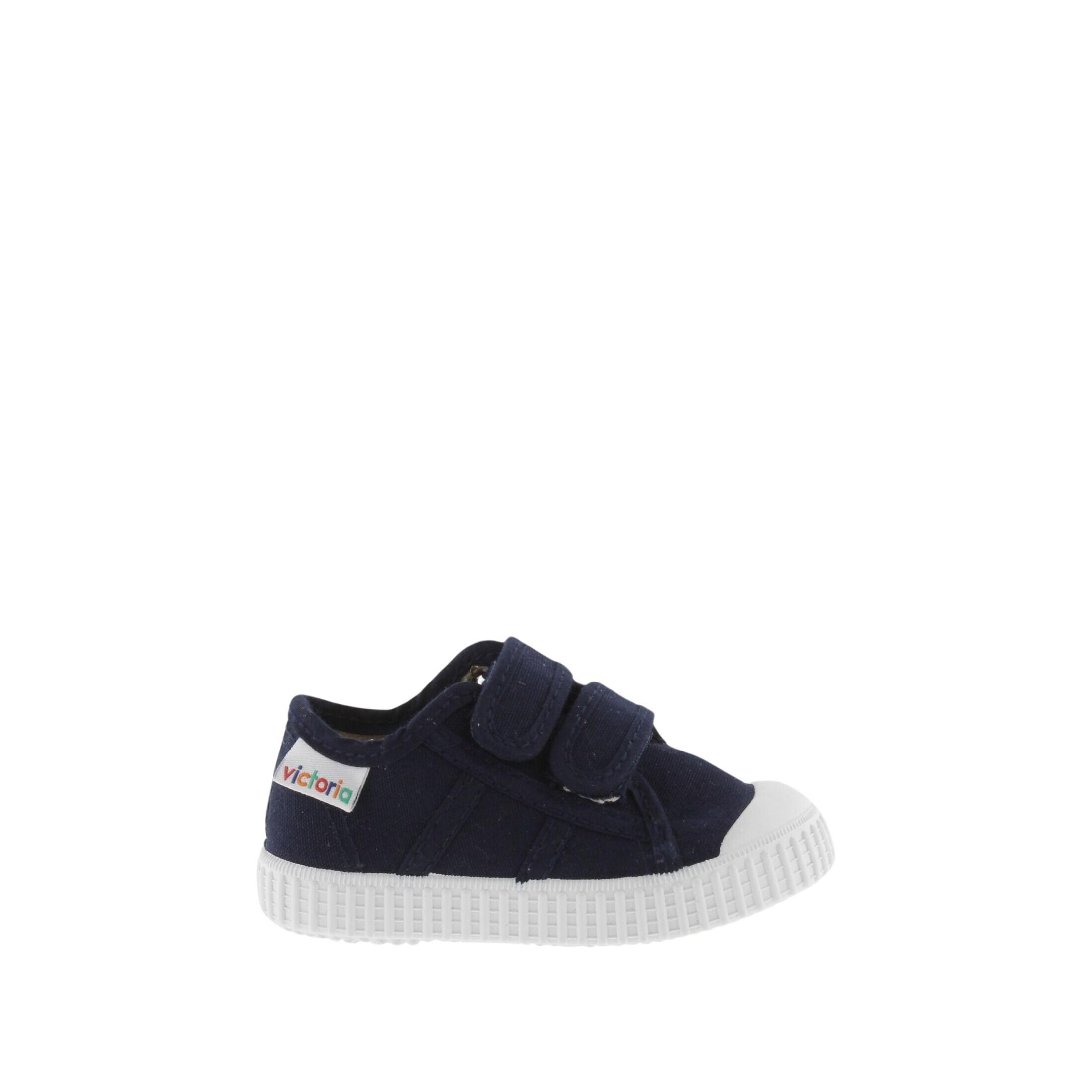 Victoria sneakers 1915