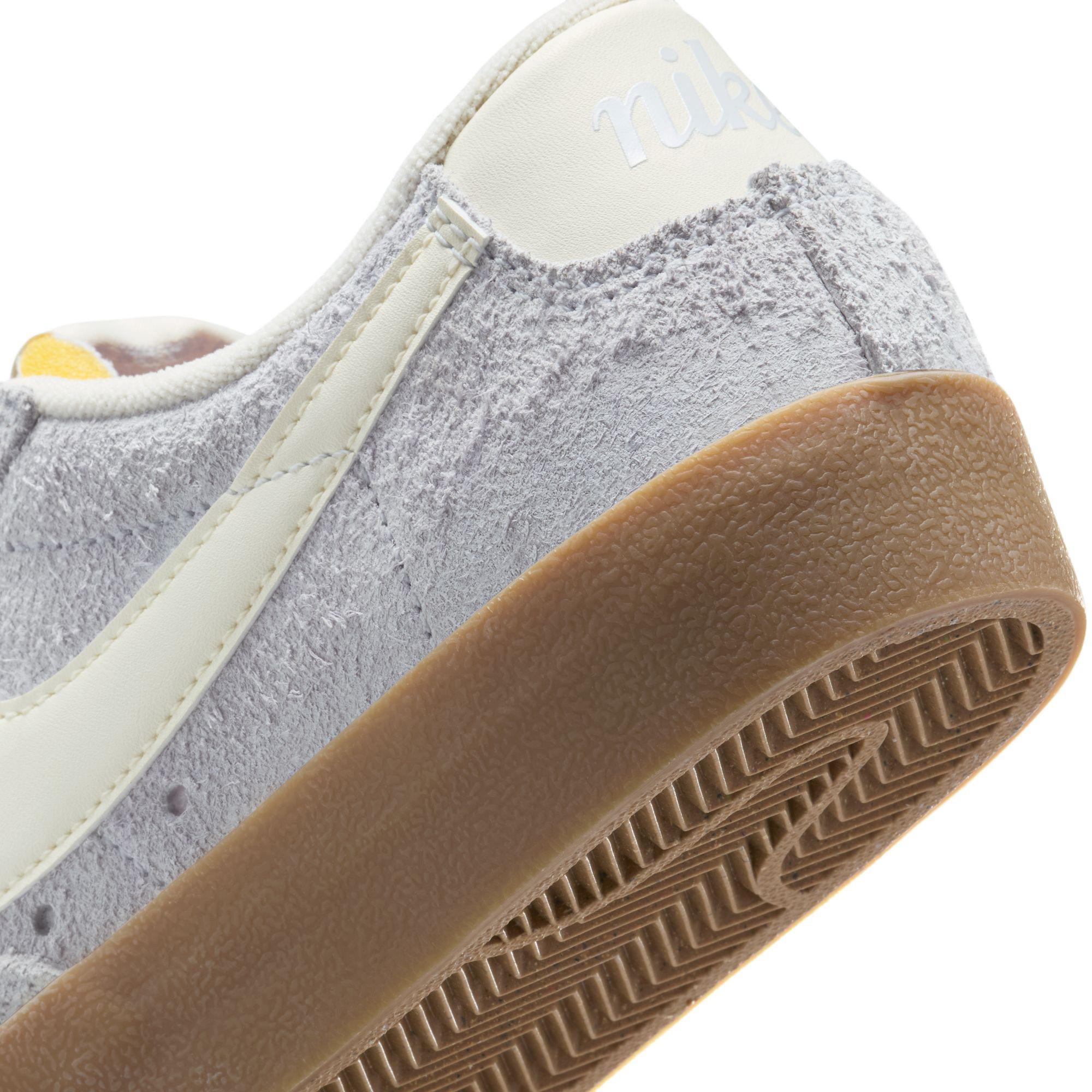 NIKE Wmns Blazer Lo'77 Vntg Sneakers, Low Top
