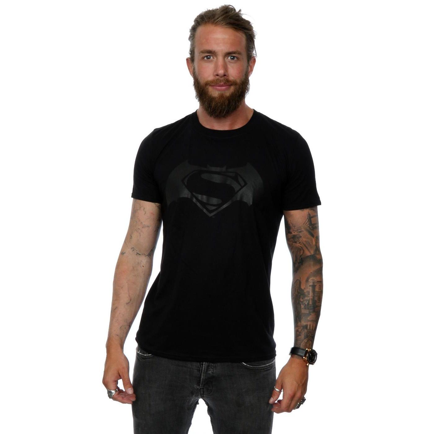 DC COMICS Batman v Superman Logo T-Shirt