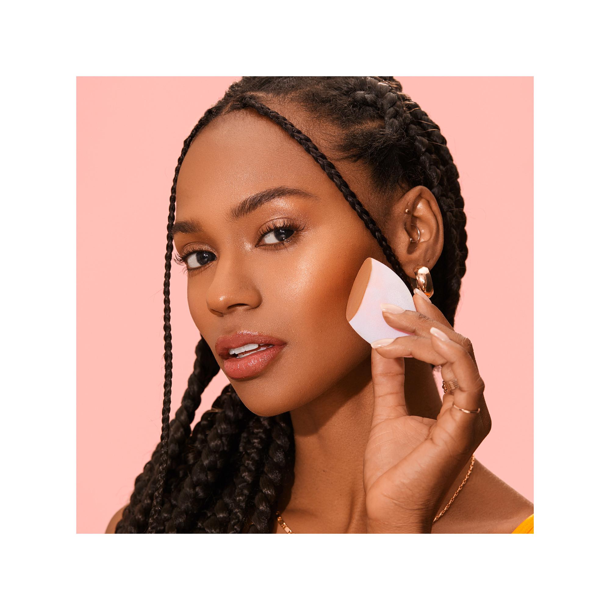 REAL TECHNIQUES Miracle Complexion Sponge + Travel Sponge Case