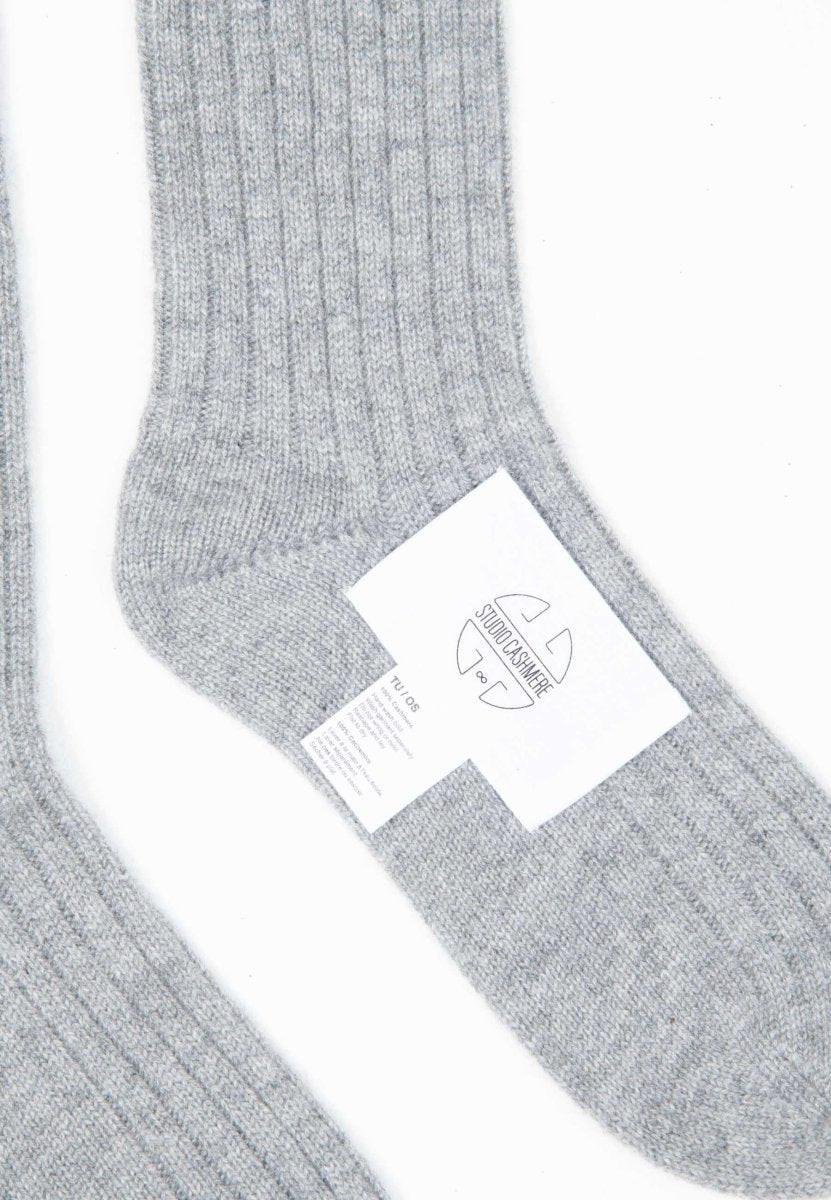 Studio Cashmere8 UNI 12 Strumpfhose aus traditioneller Rippe 4 Fäden - 100% Kaschmir