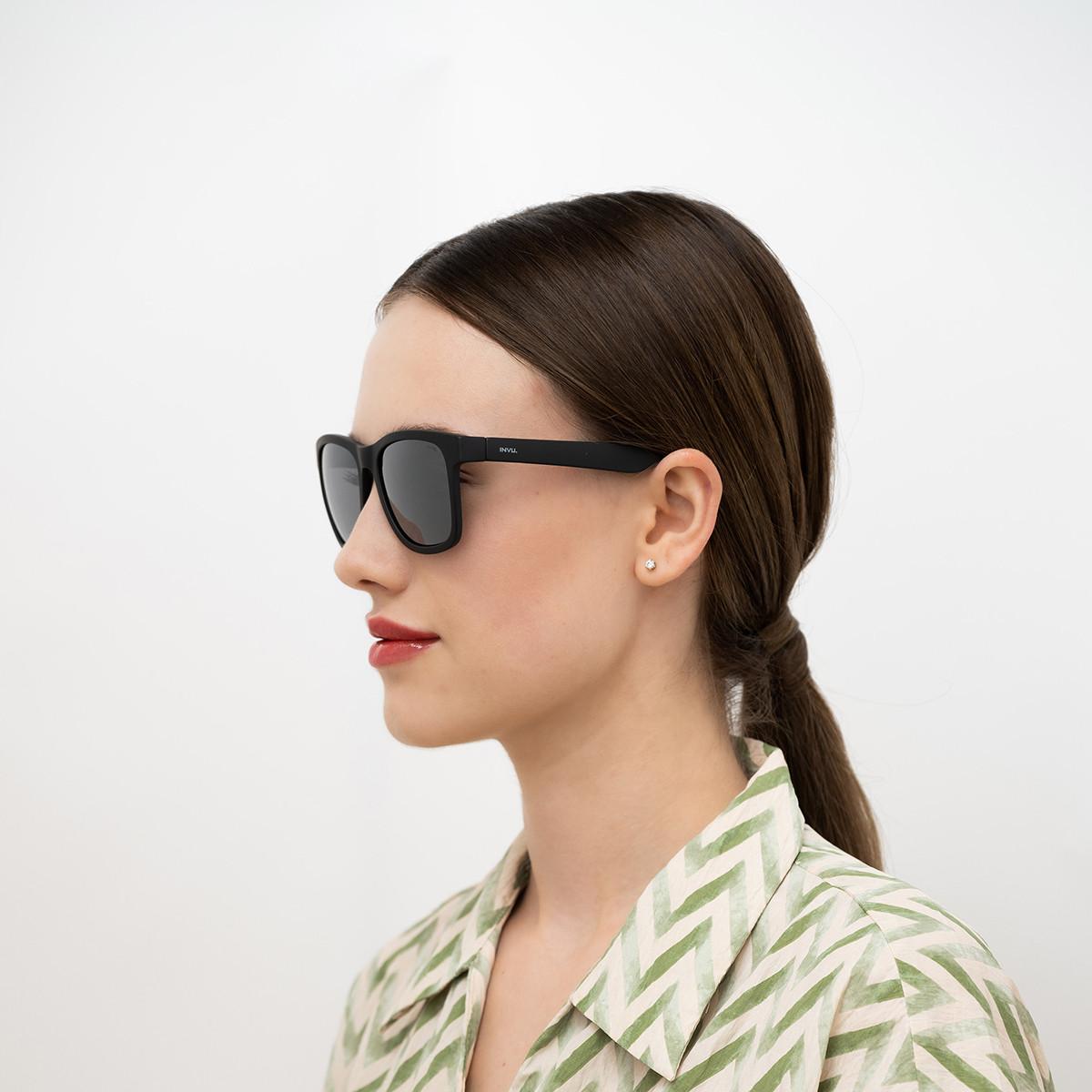 INVU Polarisierte Sonnenbrille mit Etui