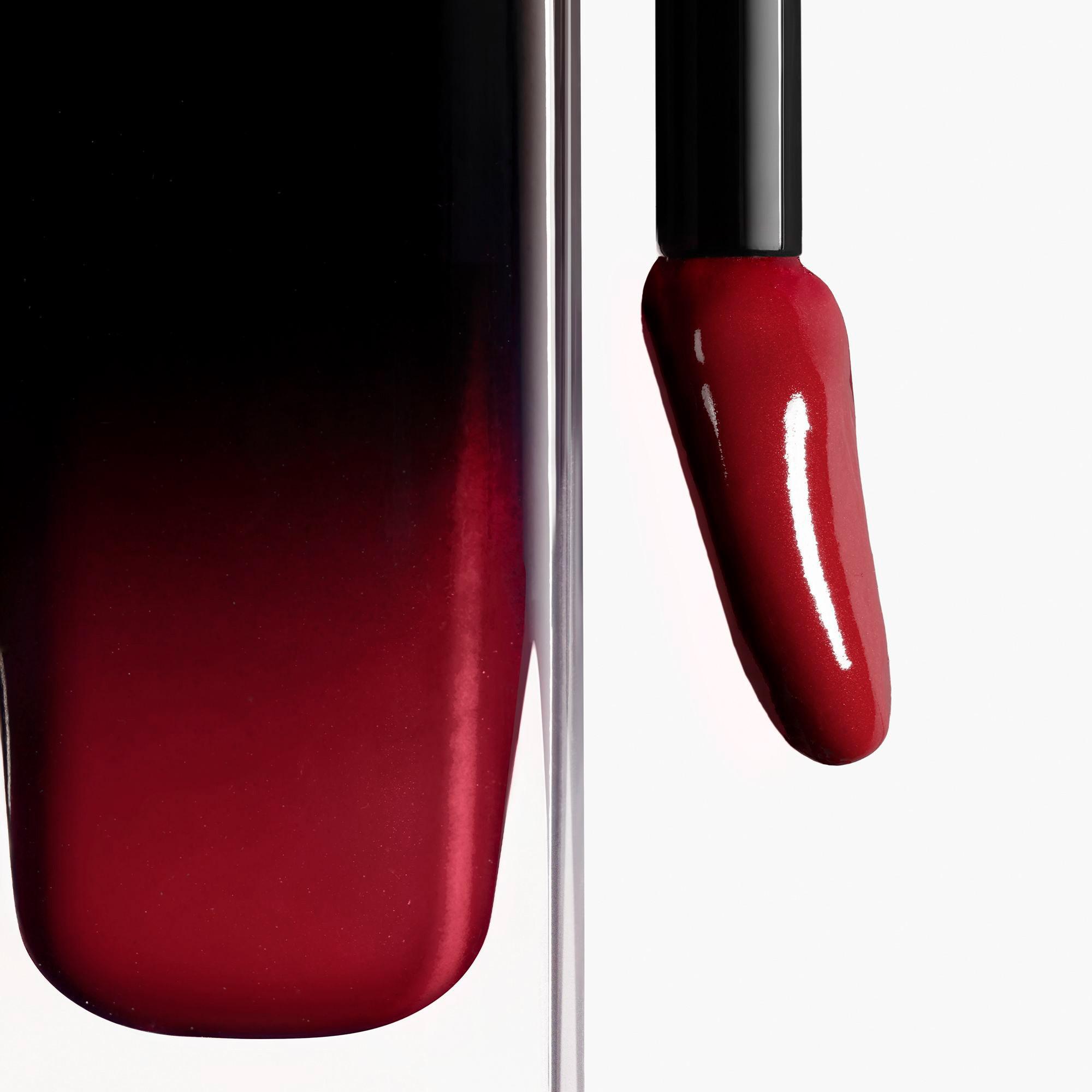 CHANEL ROUGE ALLURE LAQUE der glänzende fluid-lippenstift mit langem halt