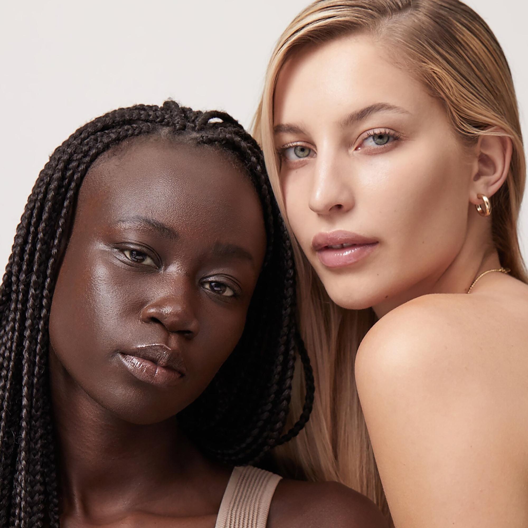 SUMMER FRIDAYS Sheer Skin Tint - Hyaluronsäure + Squalan