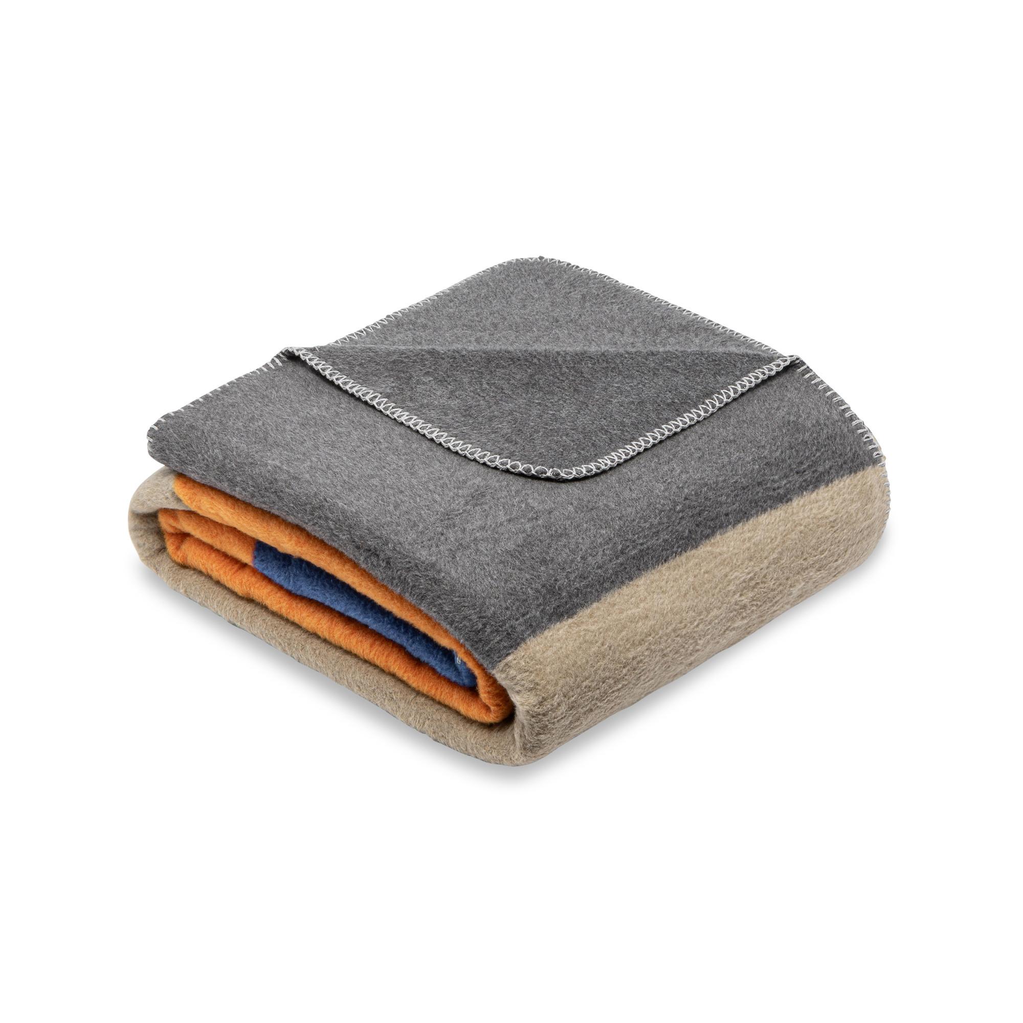 Manor Plaid Soletta