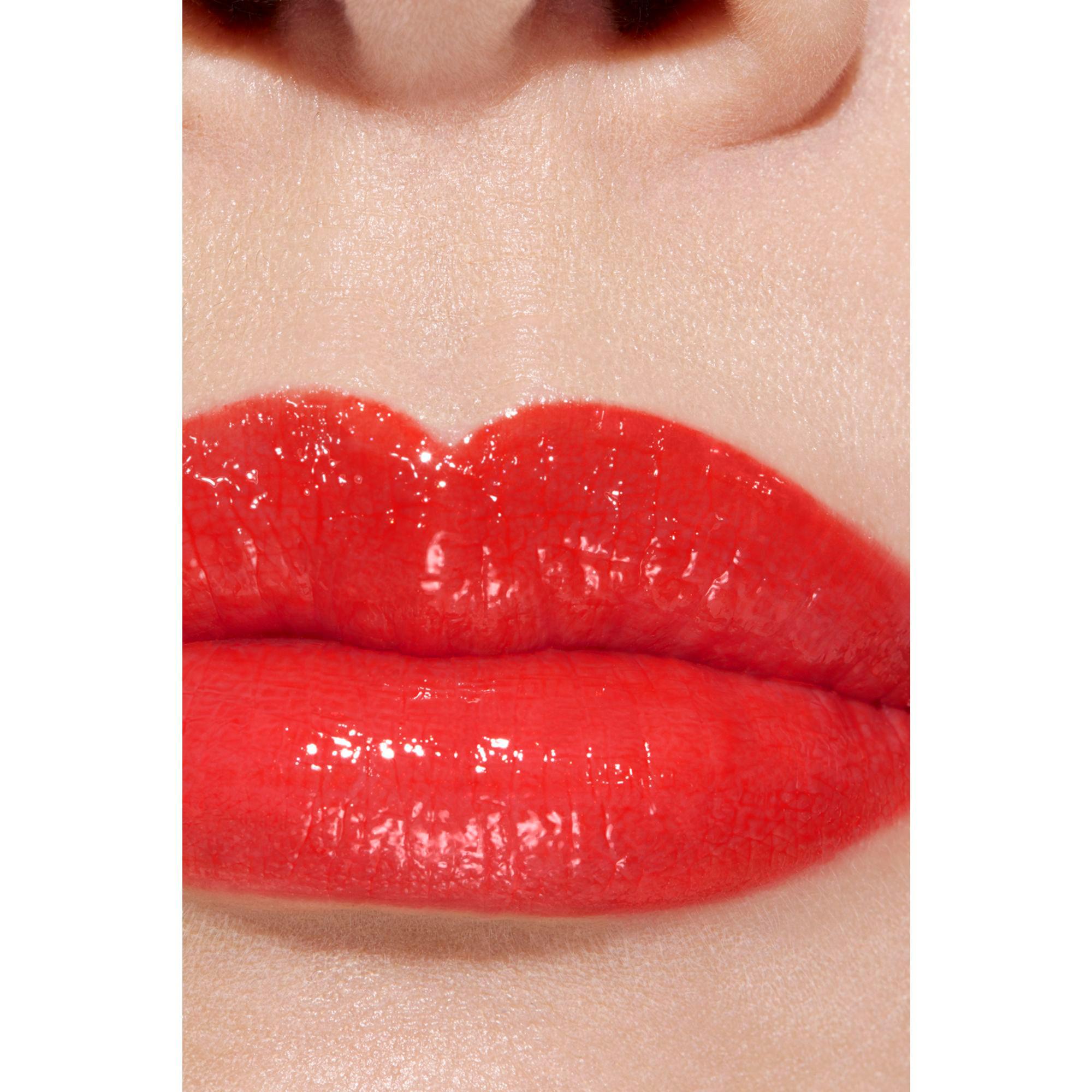 CHANEL ROUGE COCO FLASH colour, shine, intensity in a flash