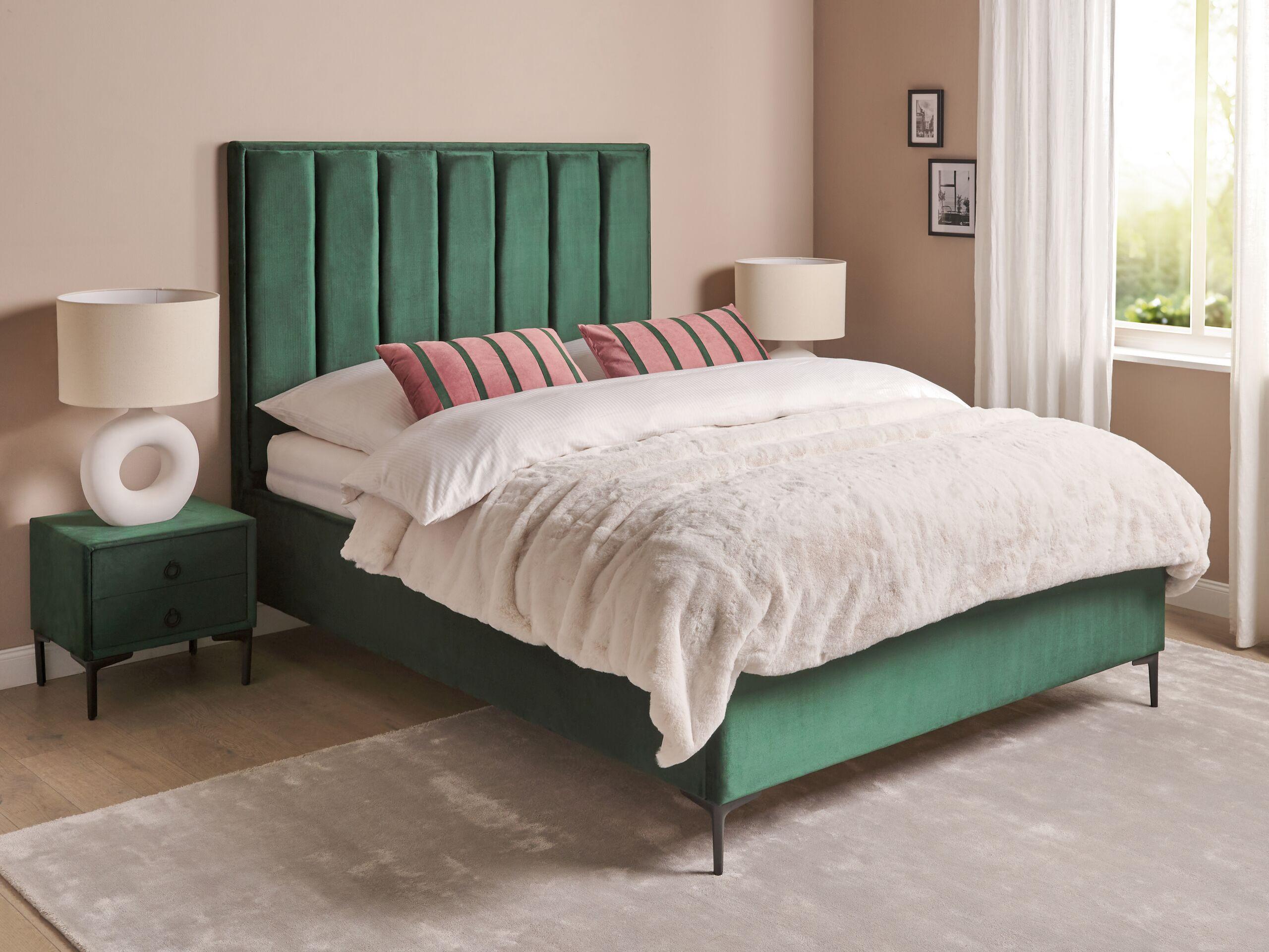 Beliani Schlafzimmer Set aus Samtstoff SEZANNE