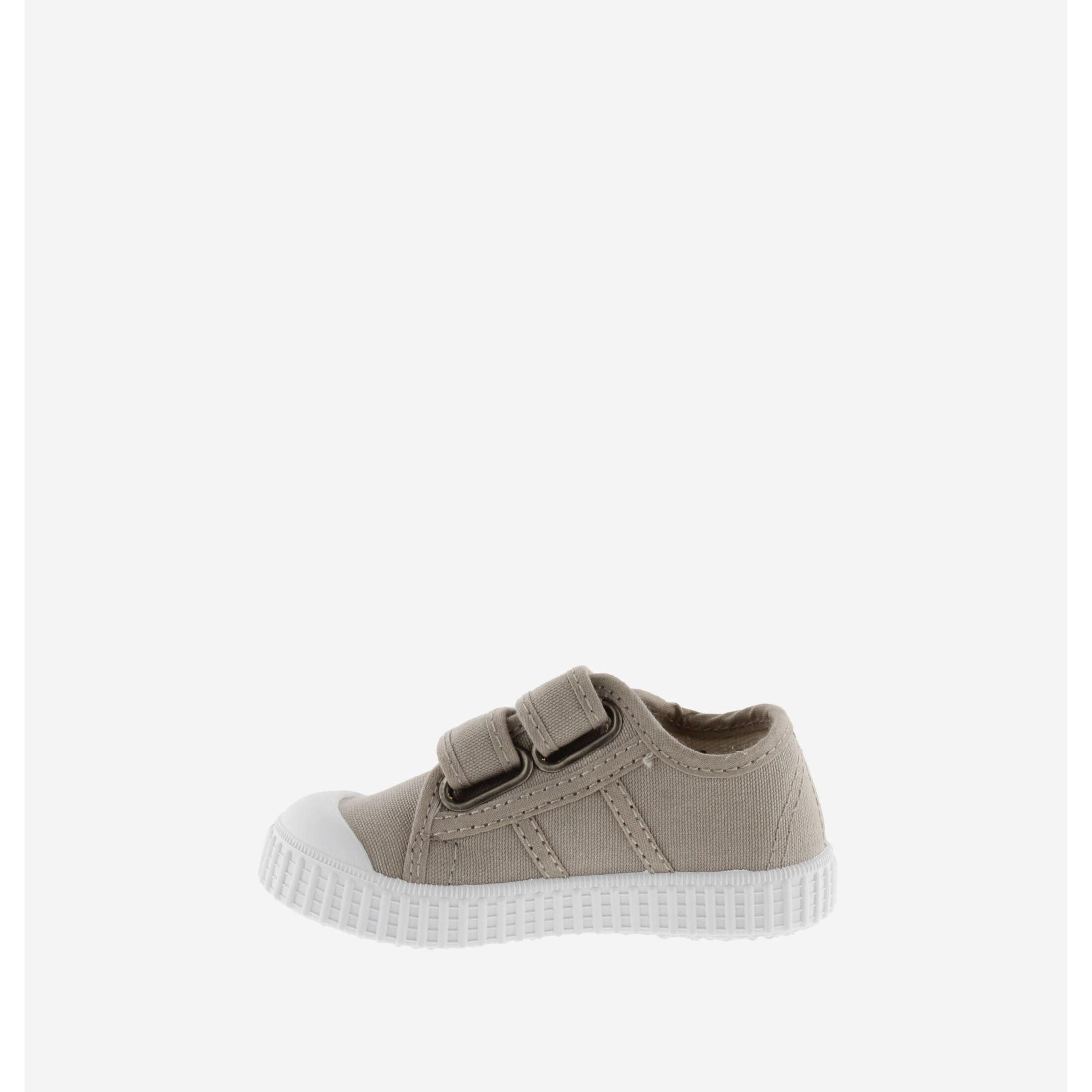 Victoria sneakers 1915