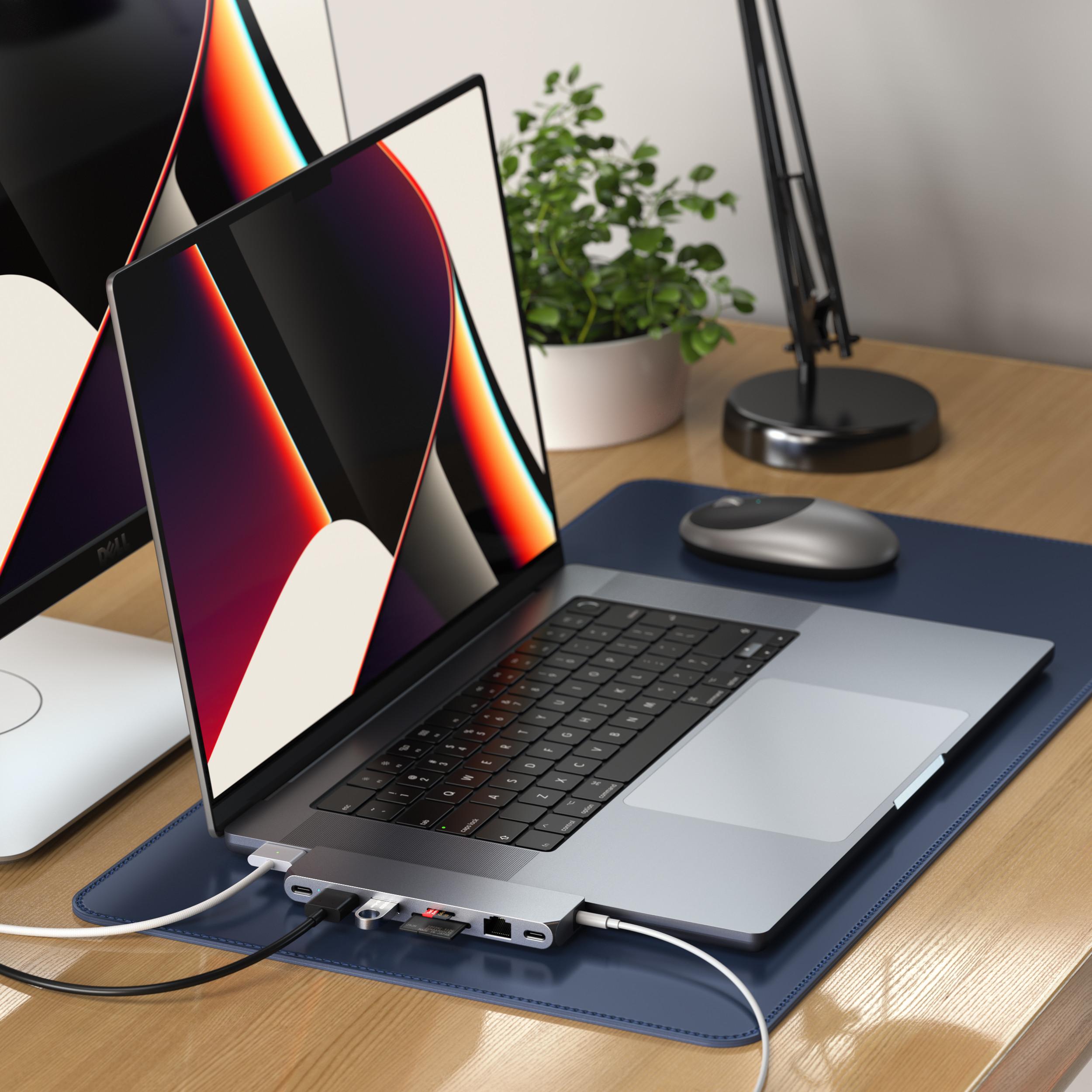 SATECHI Dual USB-C Pro Hub Max