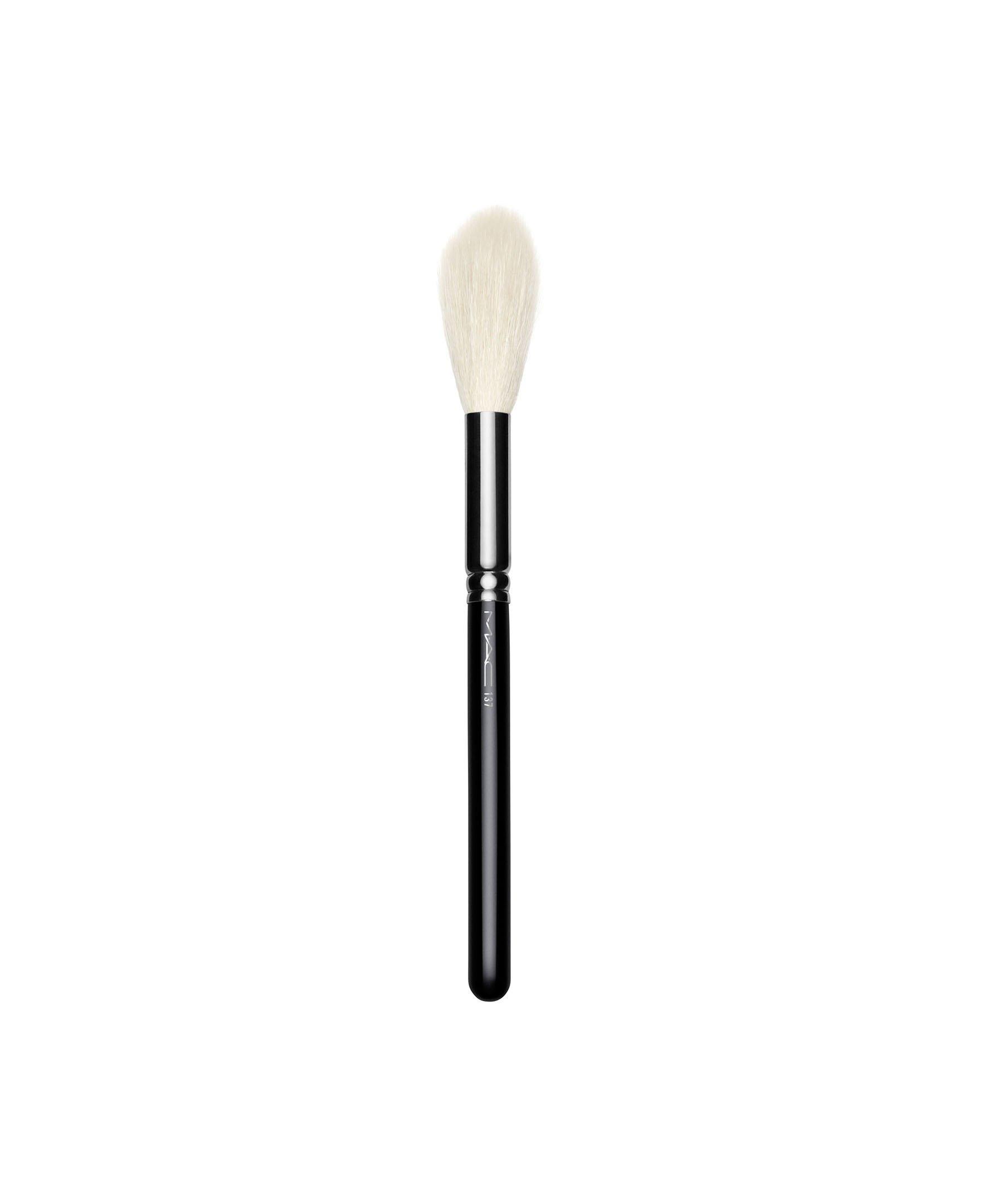 MAC Cosmetics 137 LONG BLENDING