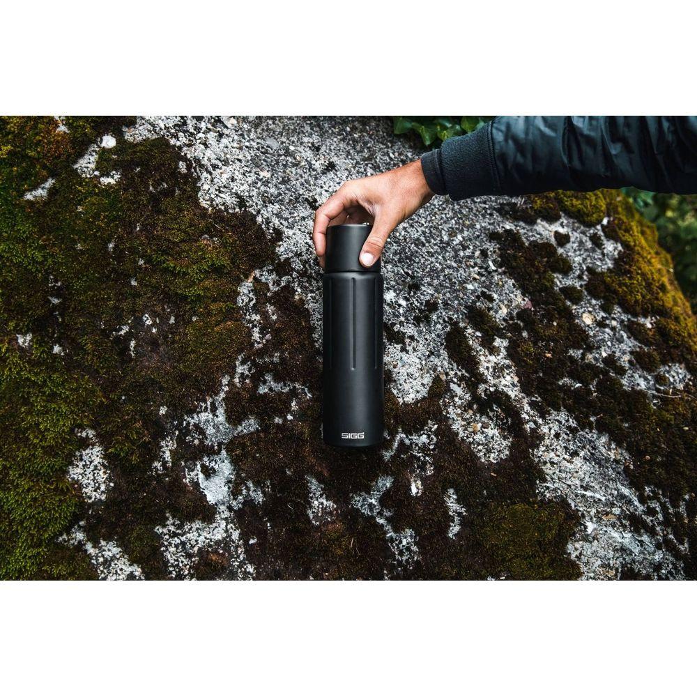 SIGG Switzerland GEMSTONE Thermo Bottle Obsidian 0.75l ' 21 8735.70