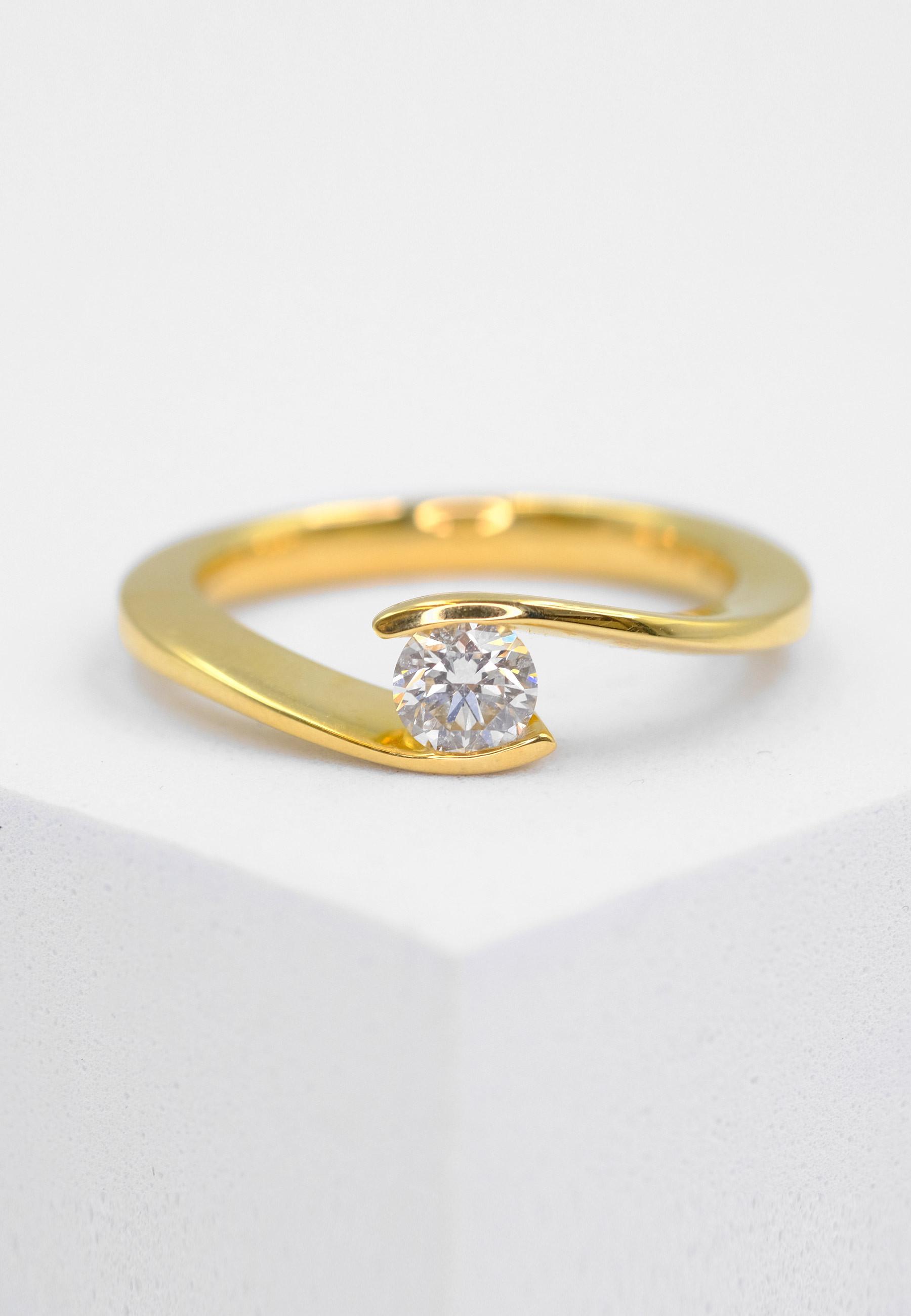 MUAU Schmuck Solitaire Ring Diamant 0.40ct. Gelbgold 750
