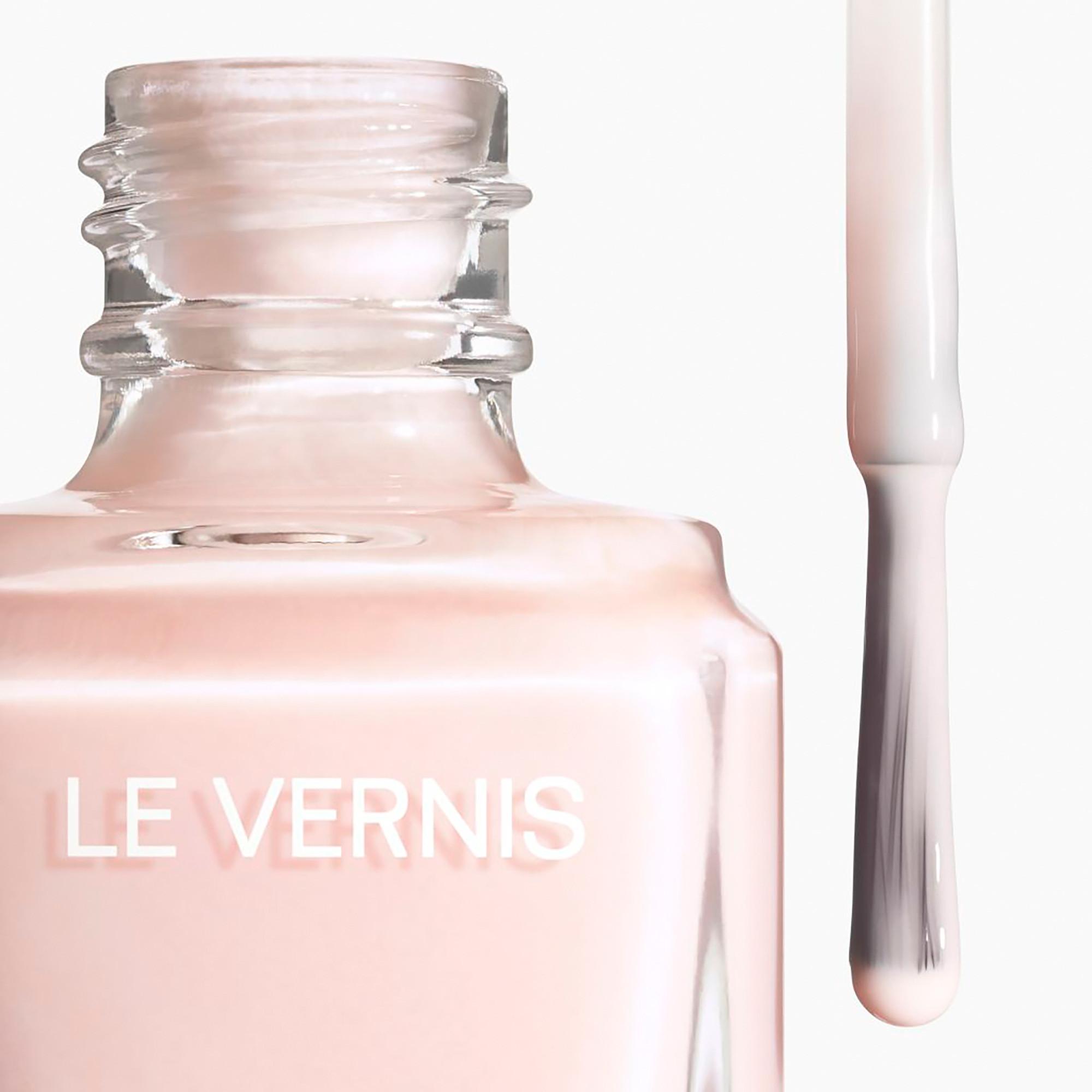 CHANEL LE VERNIS nagellack – farbe und glanz mit langem halt