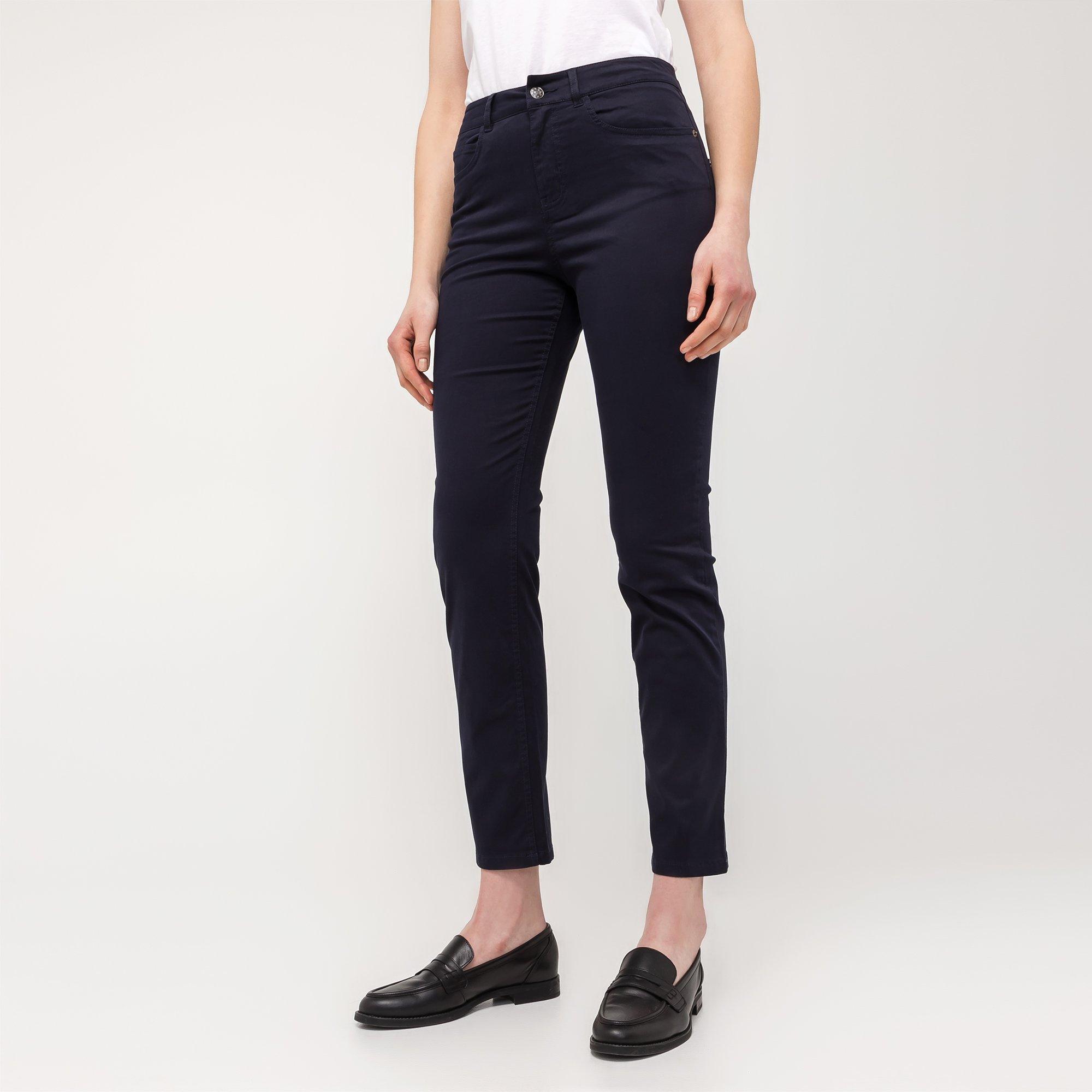 Manor Woman Straight Leg Five-Pocket Hose
