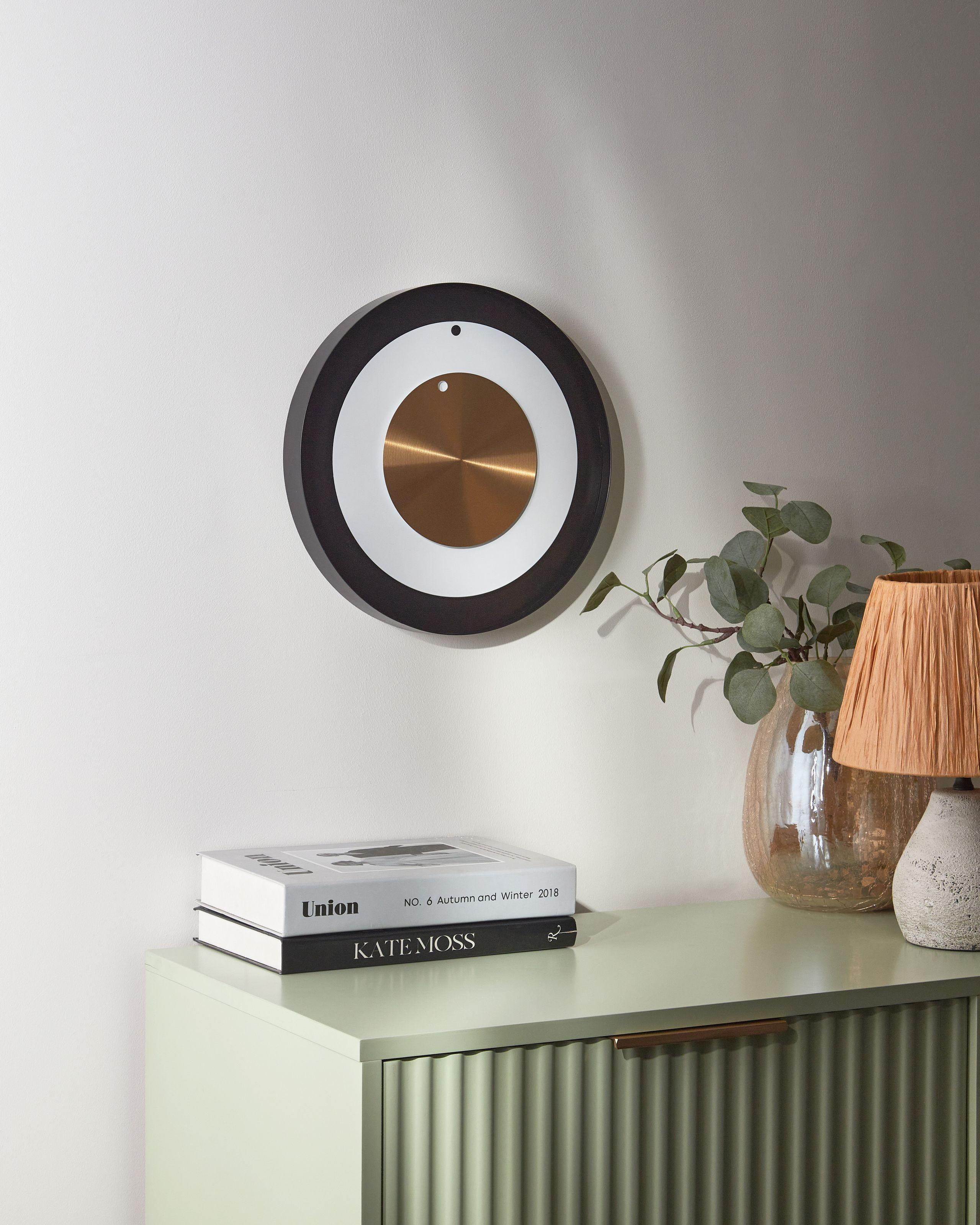 Beliani Wanduhr aus Stahl Modern CLUSES