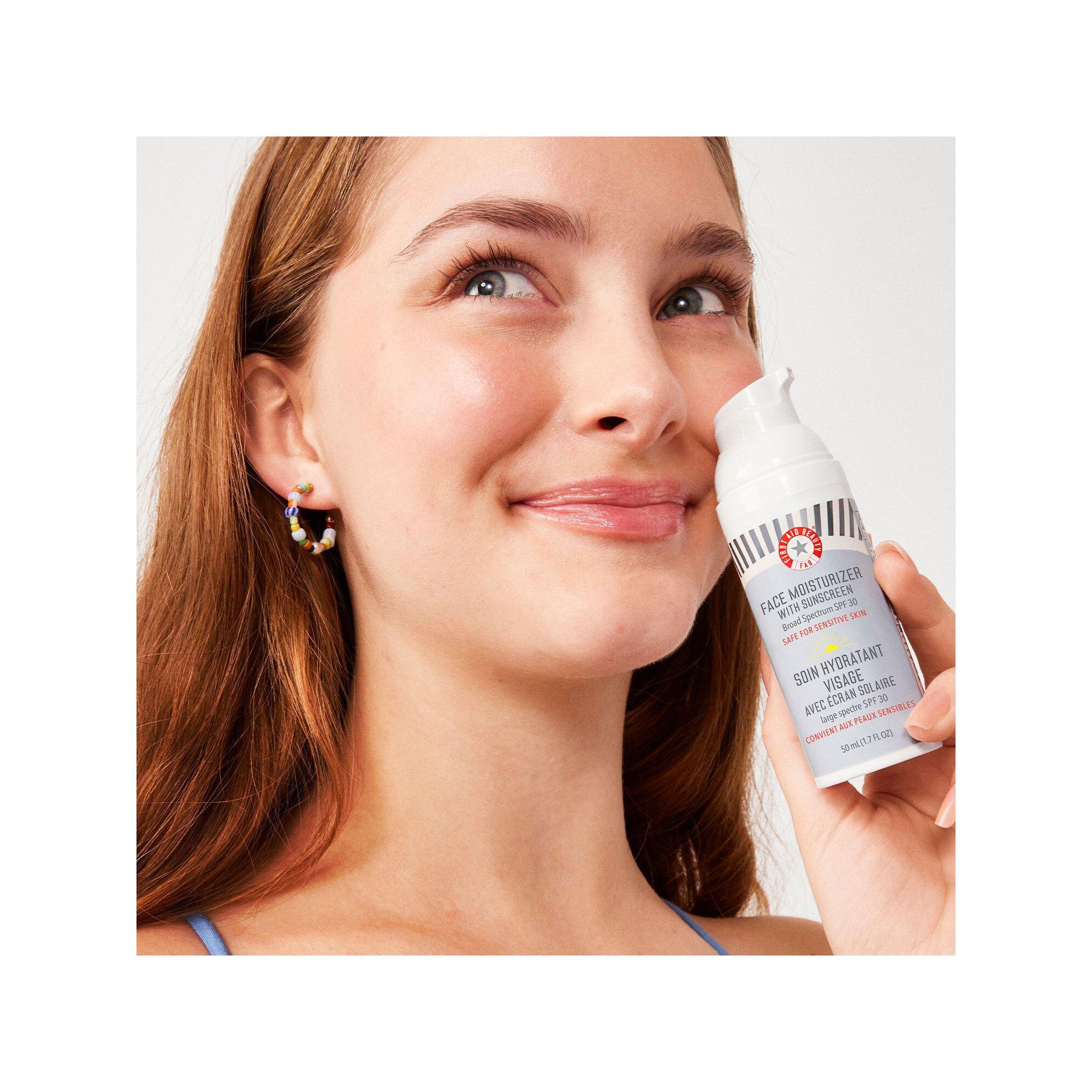 FIRST AID BEAUTY Ultra Repair - Feuchtigkeitscreme Gesicht SPF30