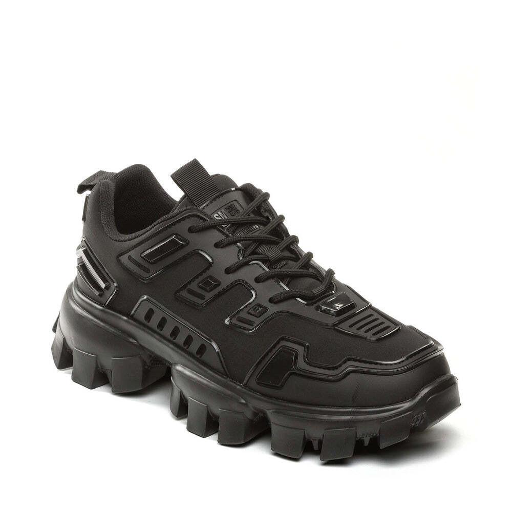 STEVE MADDEN sneakers prize