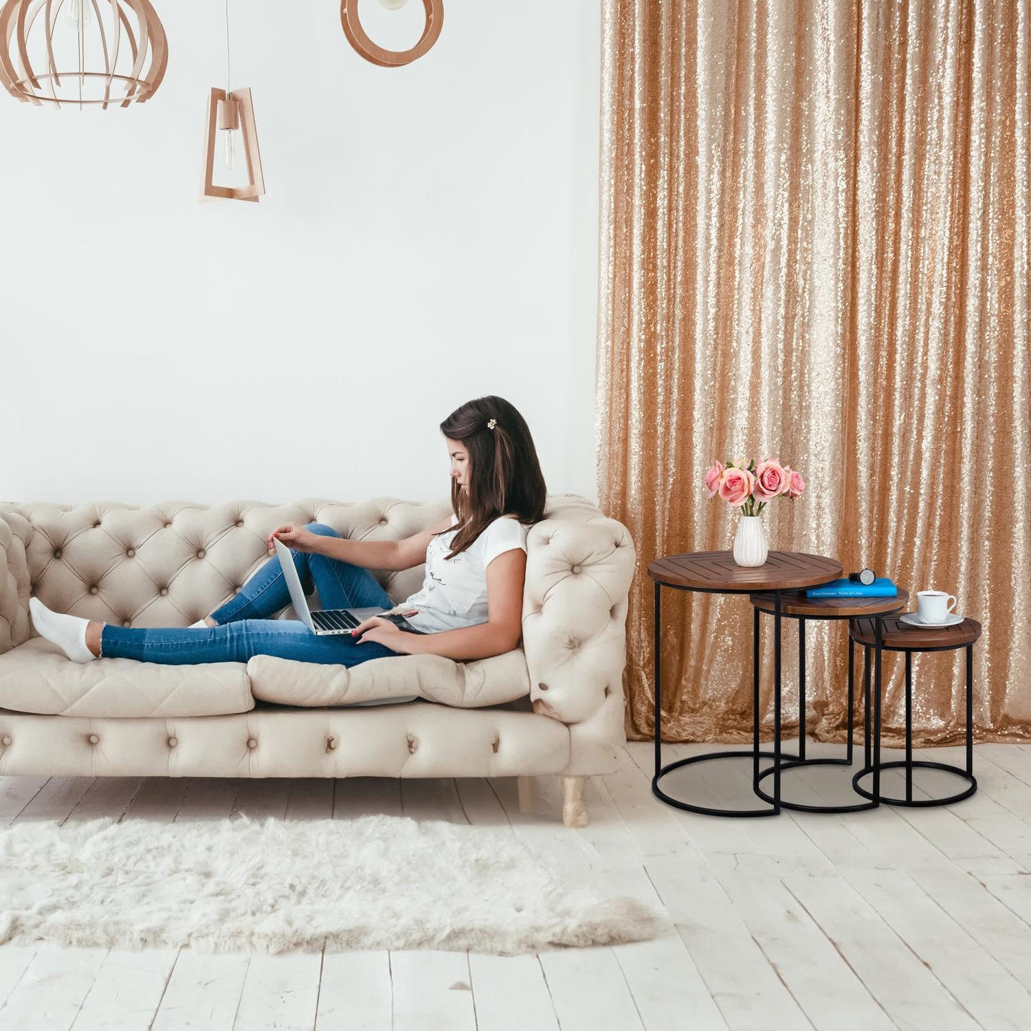 Northio Set mit 3 Couchtischen aus Mango und Metall