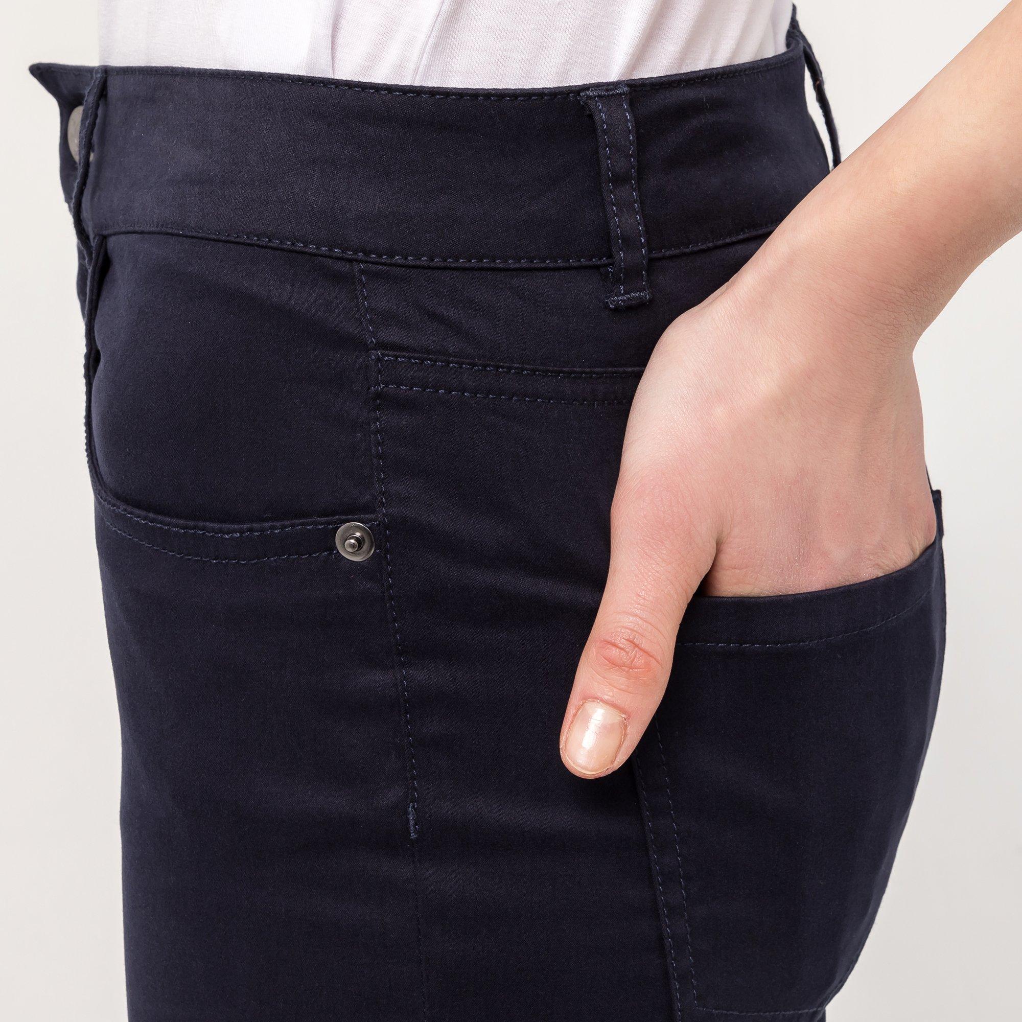 Manor Woman Straight Leg Five-Pocket Hose