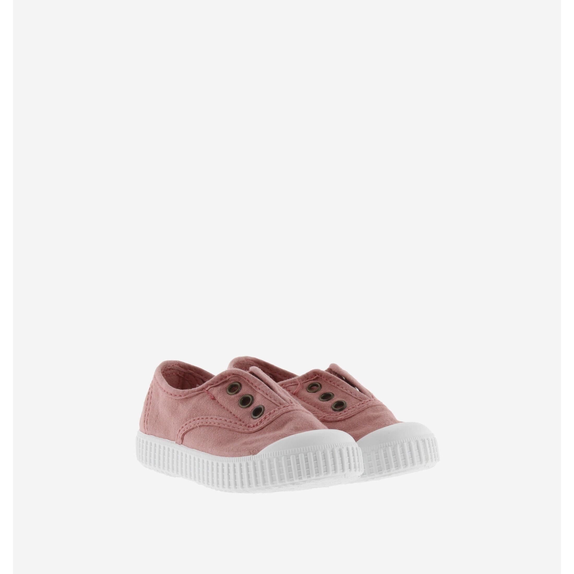 Victoria sneakers 1915