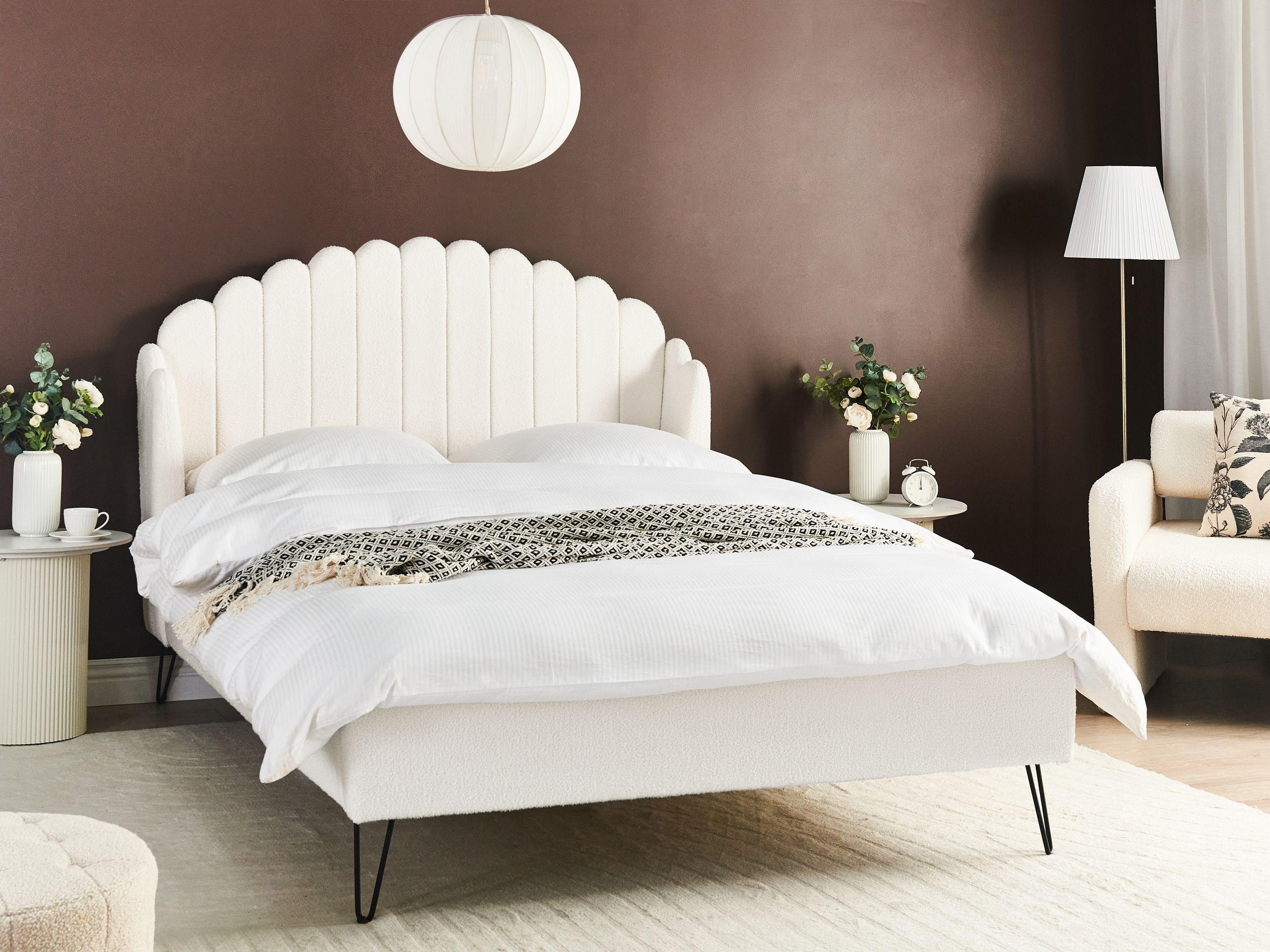 Beliani Bett mit Lattenrost aus Bouclé Retro AMBILLOU