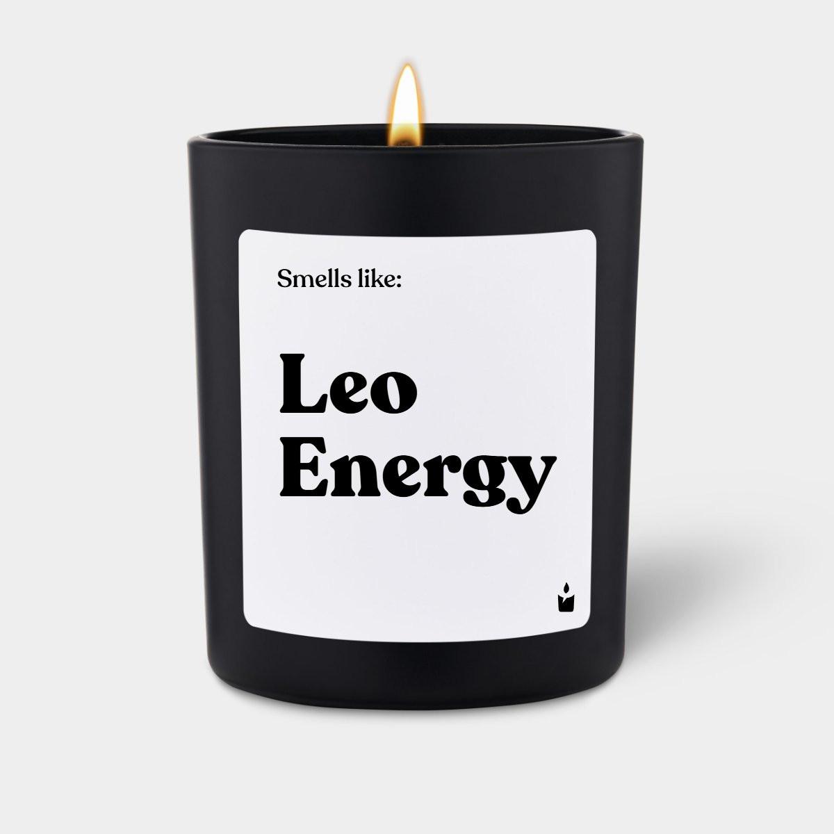 CandleHand Duftkerze Woody Smells like: Leo Energy