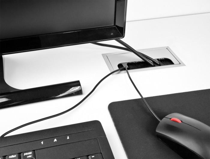 DeLock Kabeldurchführung für Tischeinbau mit Bürste 280 x 80 x 28 mm silber