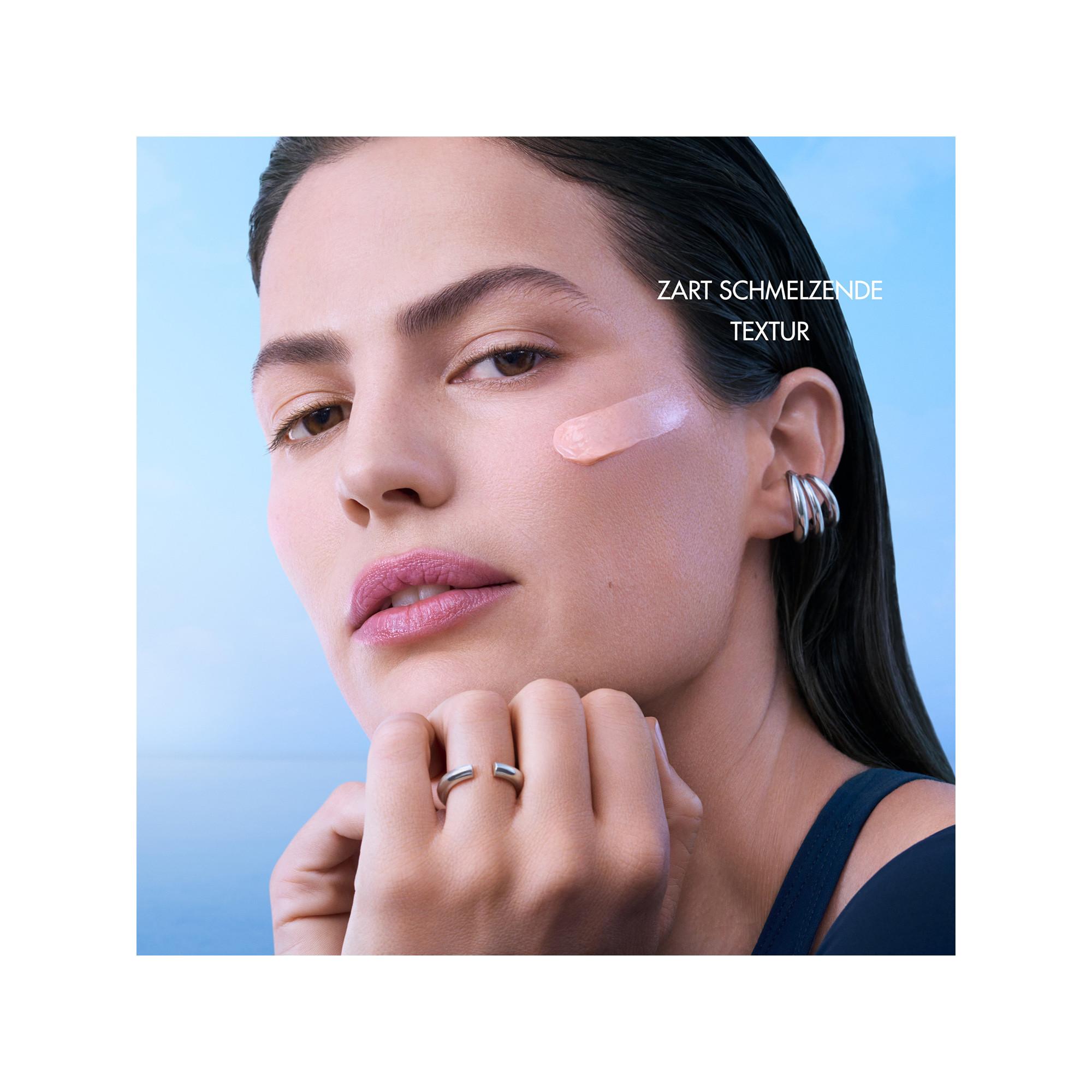 BIOTHERM Blue Therapy Uplift Cream