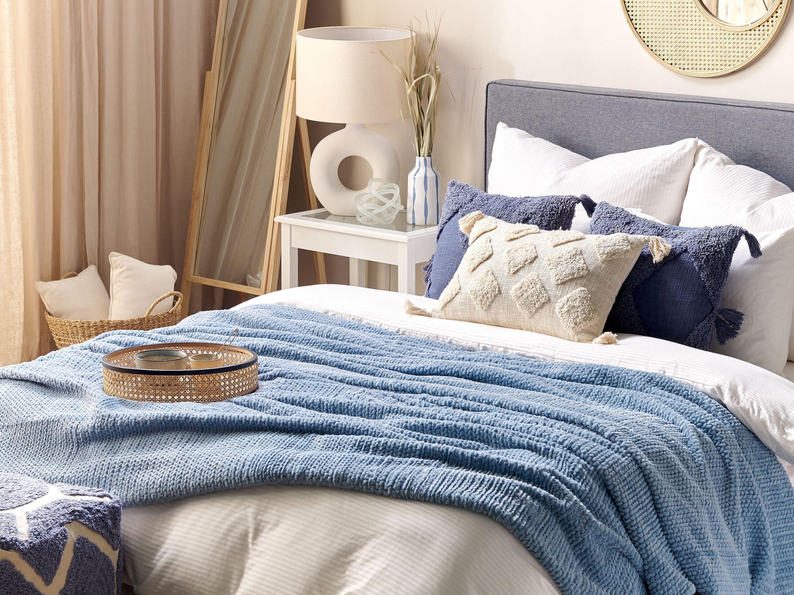 Beliani Kuscheldecke aus Polyester BJAS