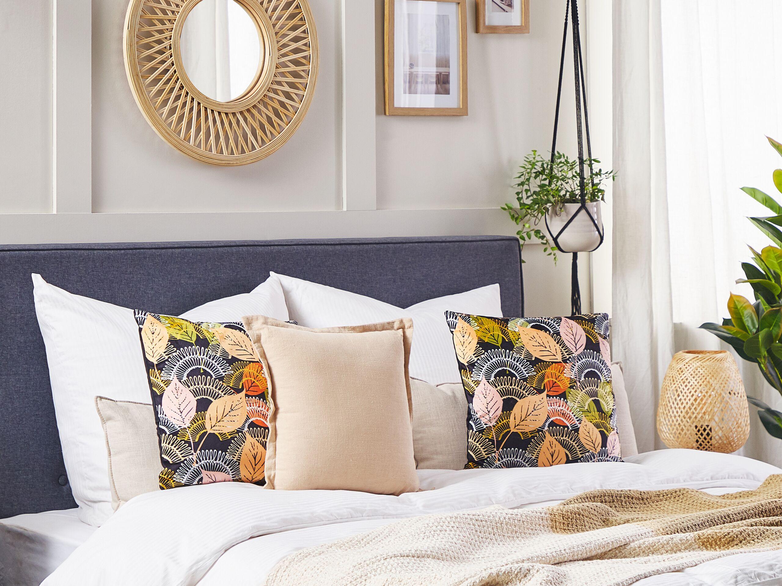 Beliani Dekokissen 2er Set aus Samtstoff Modern LAGURUS