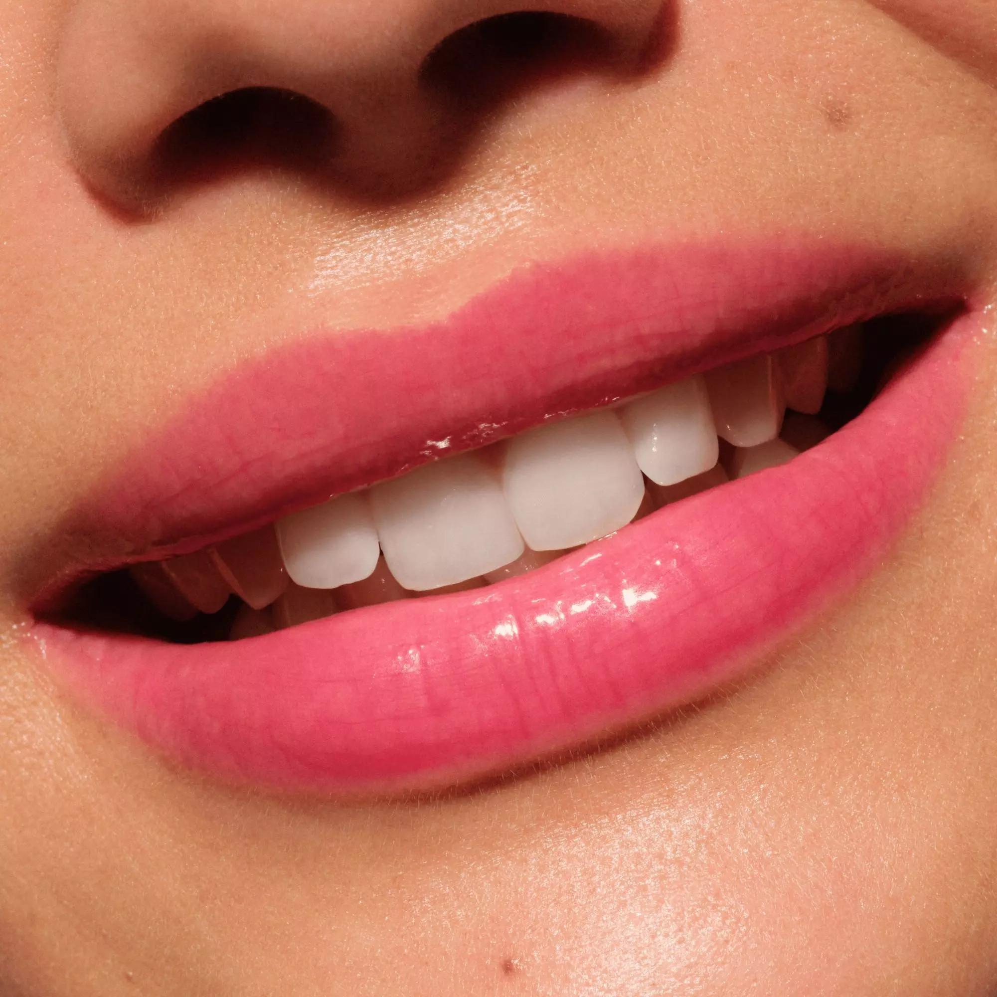 CATRICE Butter Drippin' Glossy Lip Balm