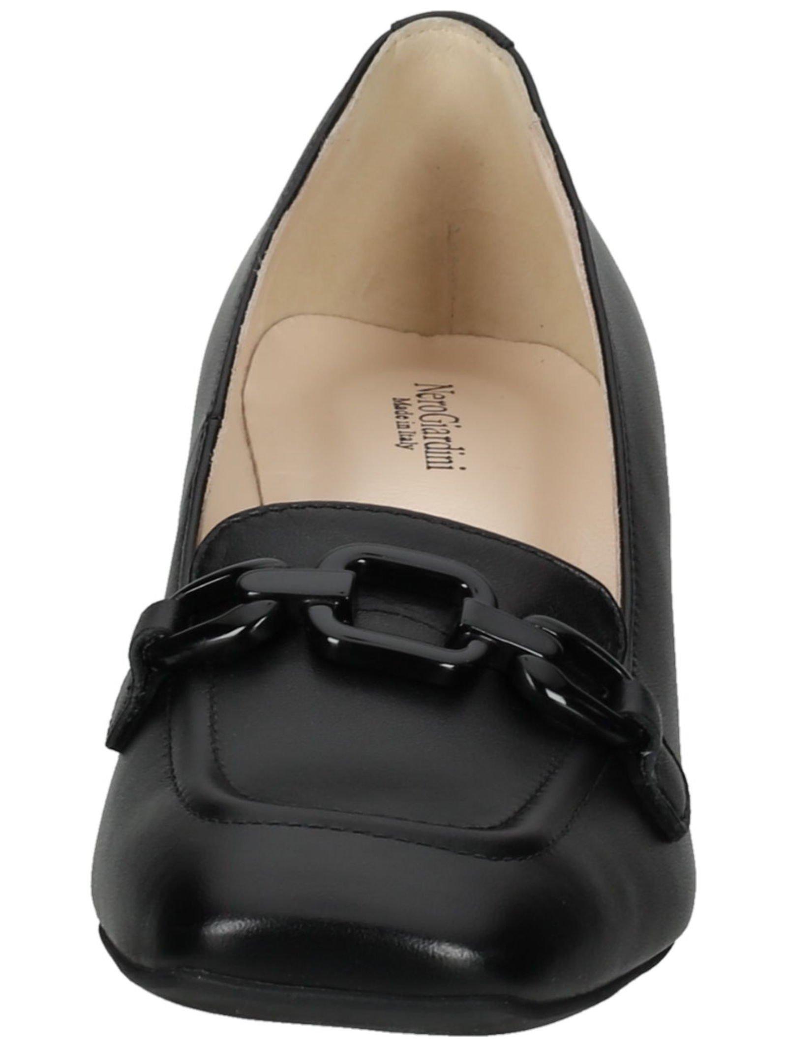 Nero Giardini Pumps