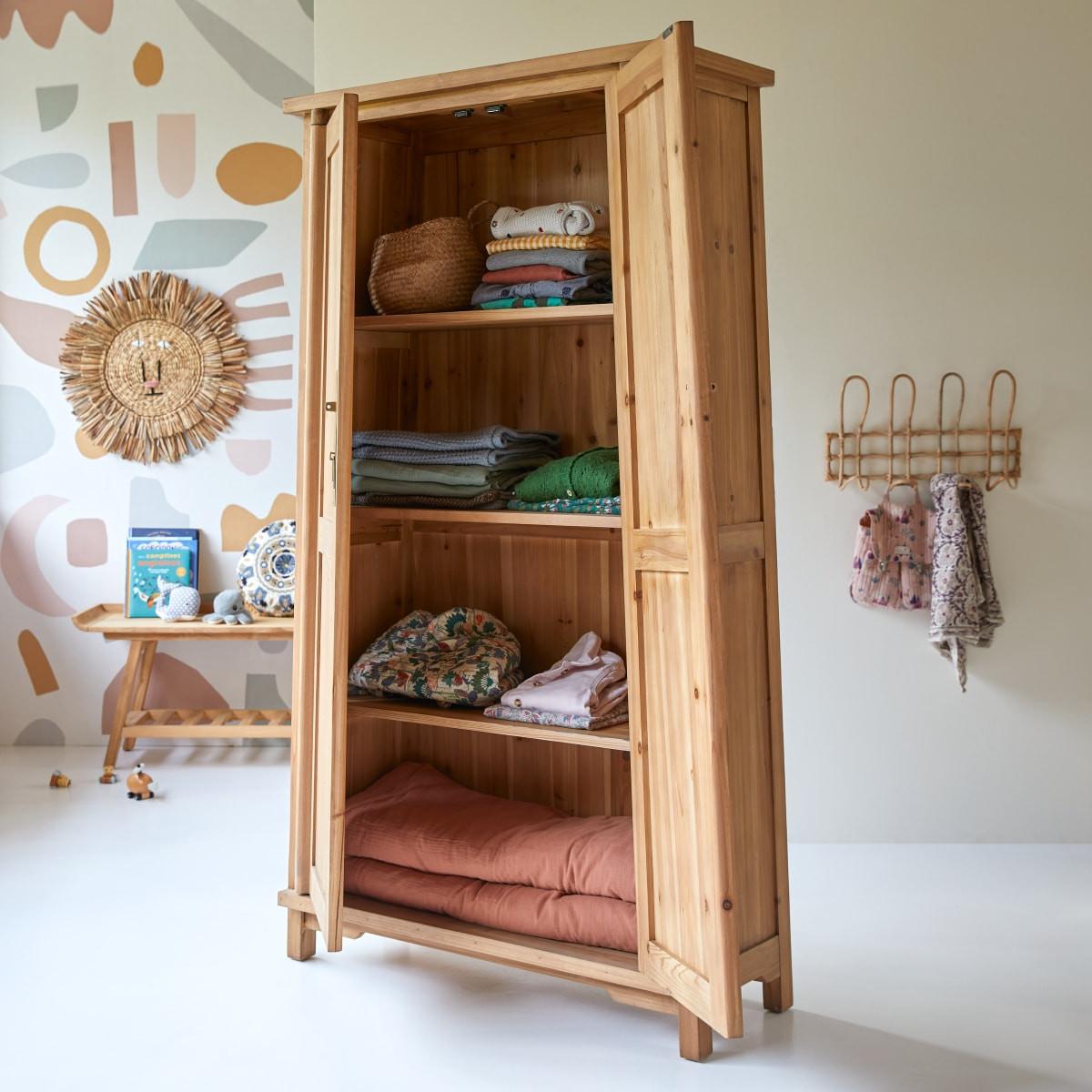 Tikamoon Kinderschrank aus massiver Recycling-Pinie Yuki
