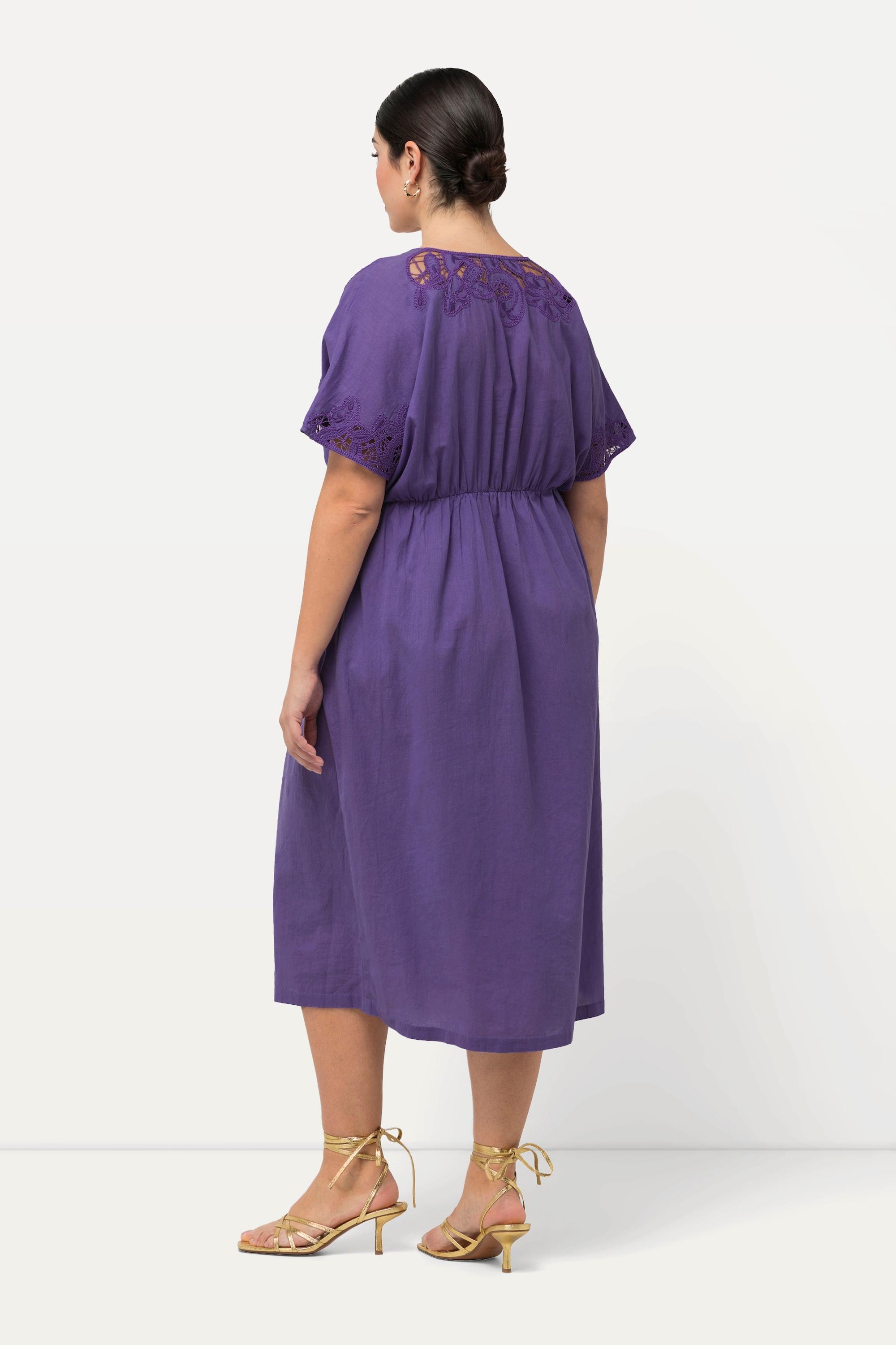 Ulla Popken Oversized besticktes V-Ausschnitt Halbarm Kleid