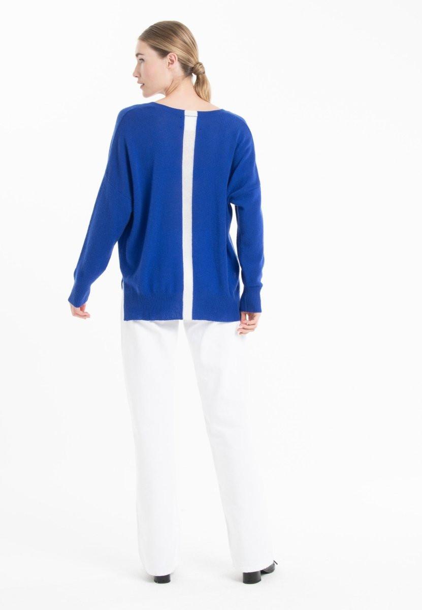 Studio Cashmere8 NAMI 23 V-Ausschnitt Pullover mit farbigem Streifen - 100% Kaschmir