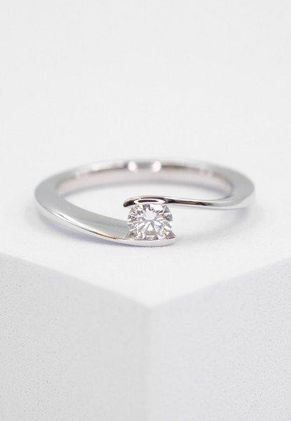 MUAU Schmuck Solitaire Ring Diamant 0.25ct. Weissgold 750
