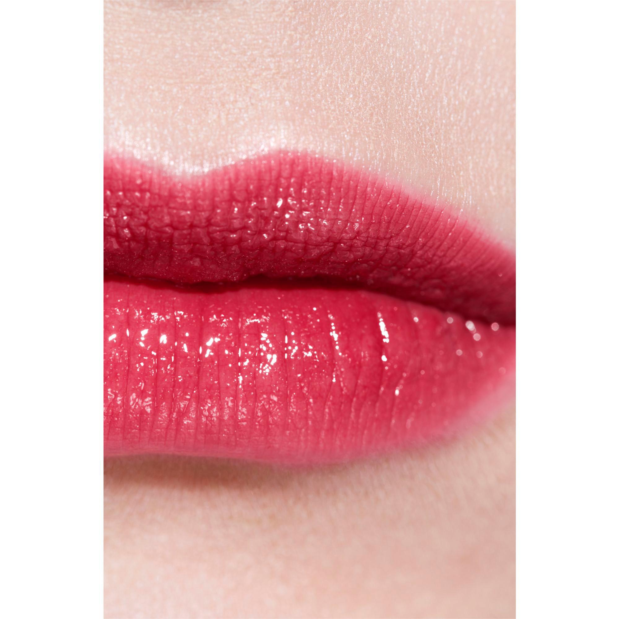 CHANEL ROUGE COCO FLASH colour, shine, intensity in a flash