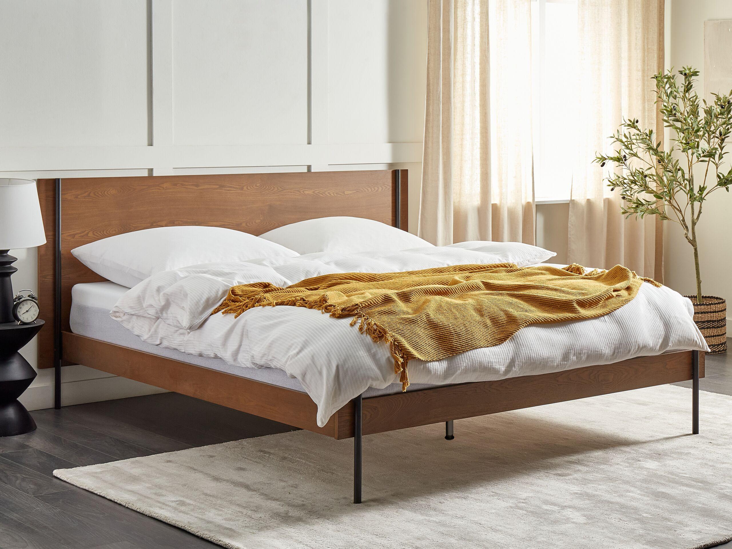 Beliani Bett mit Lattenrost aus MDF-Platte Industriell LIBERMONT