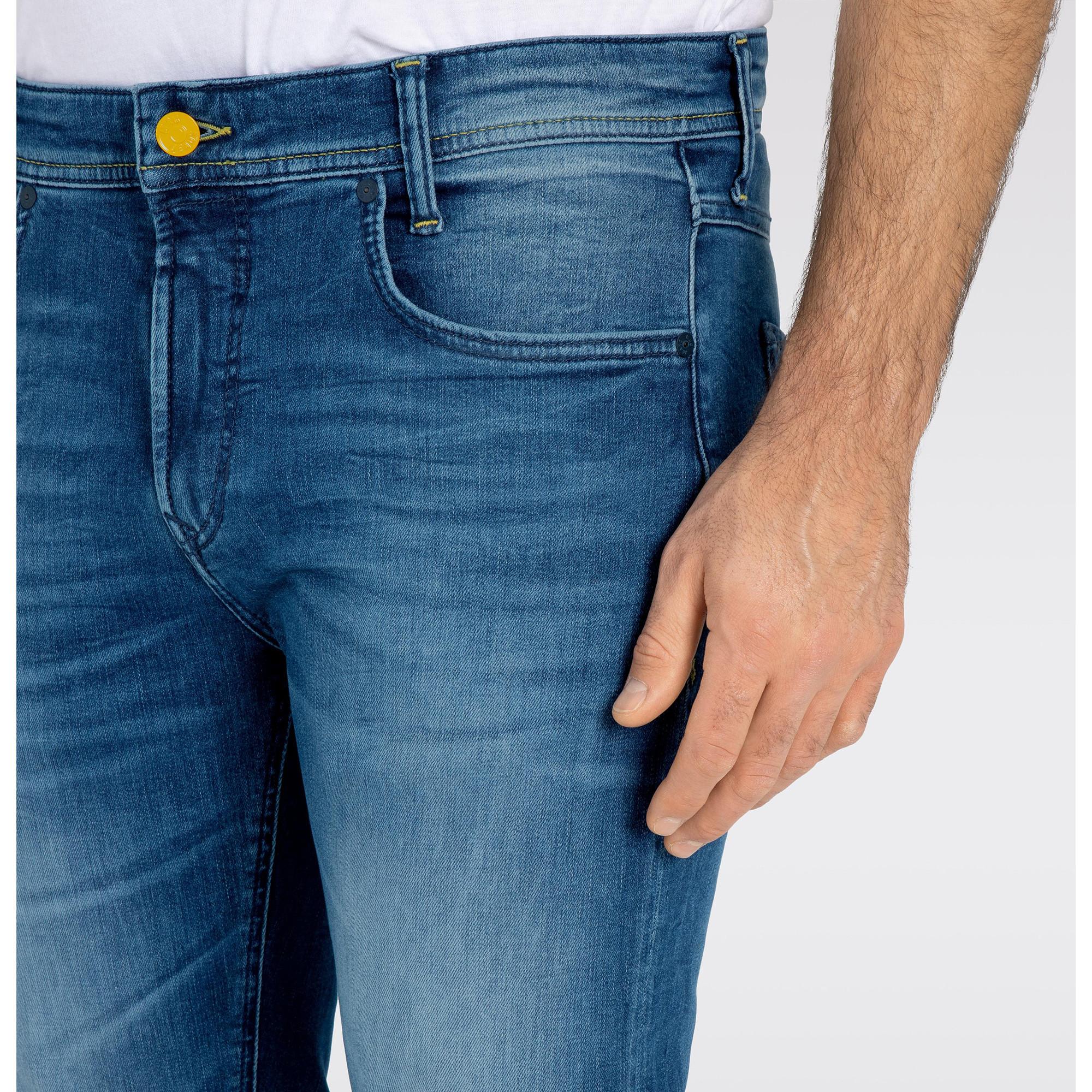 MAC Ultimate Driver Slim Fit Jeans