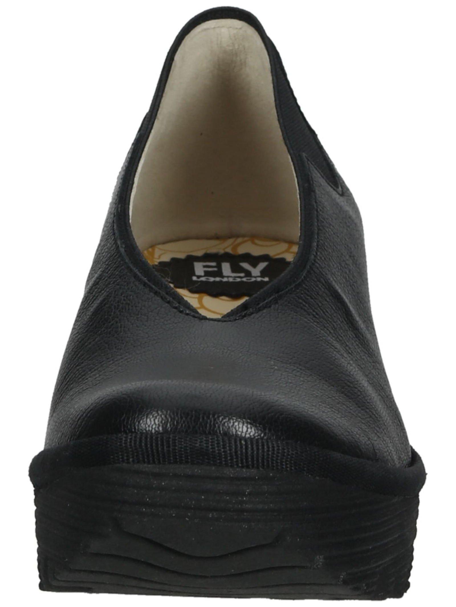 FLY London Pumps
