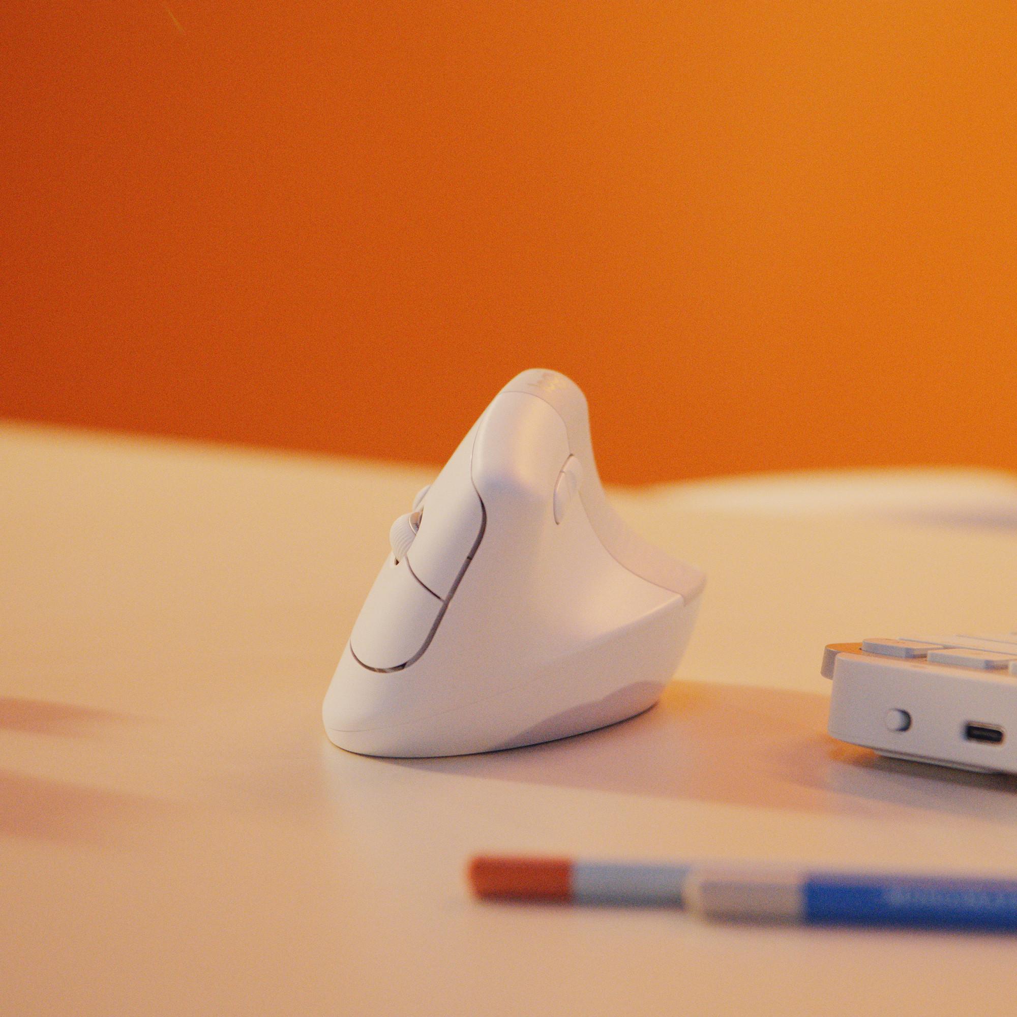 Logitech Lift for Mac Vertical Ergon Kabellose Maus